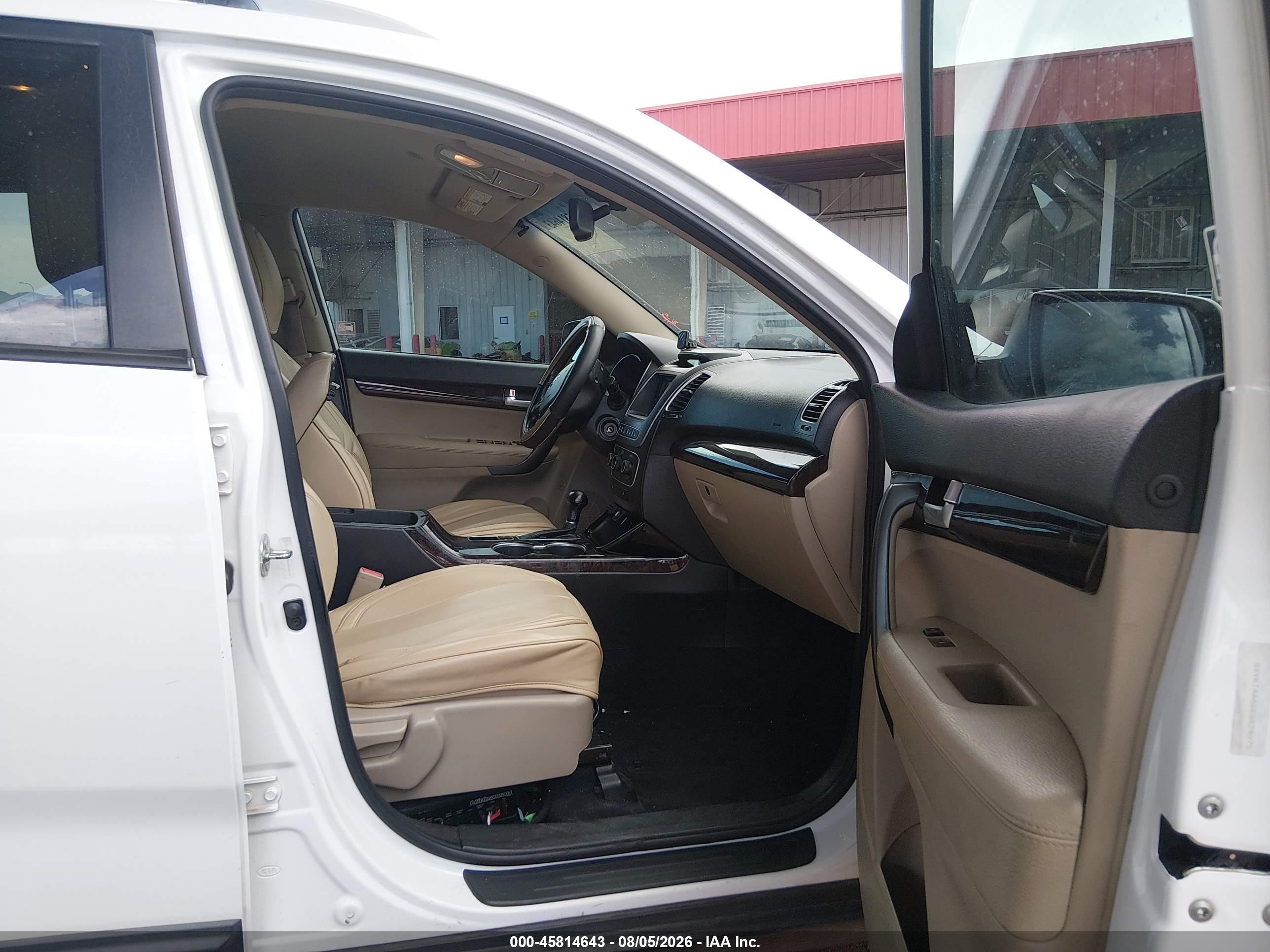 2014 Kia Sorento Lx White vin: 5XYKT4A62EG434075