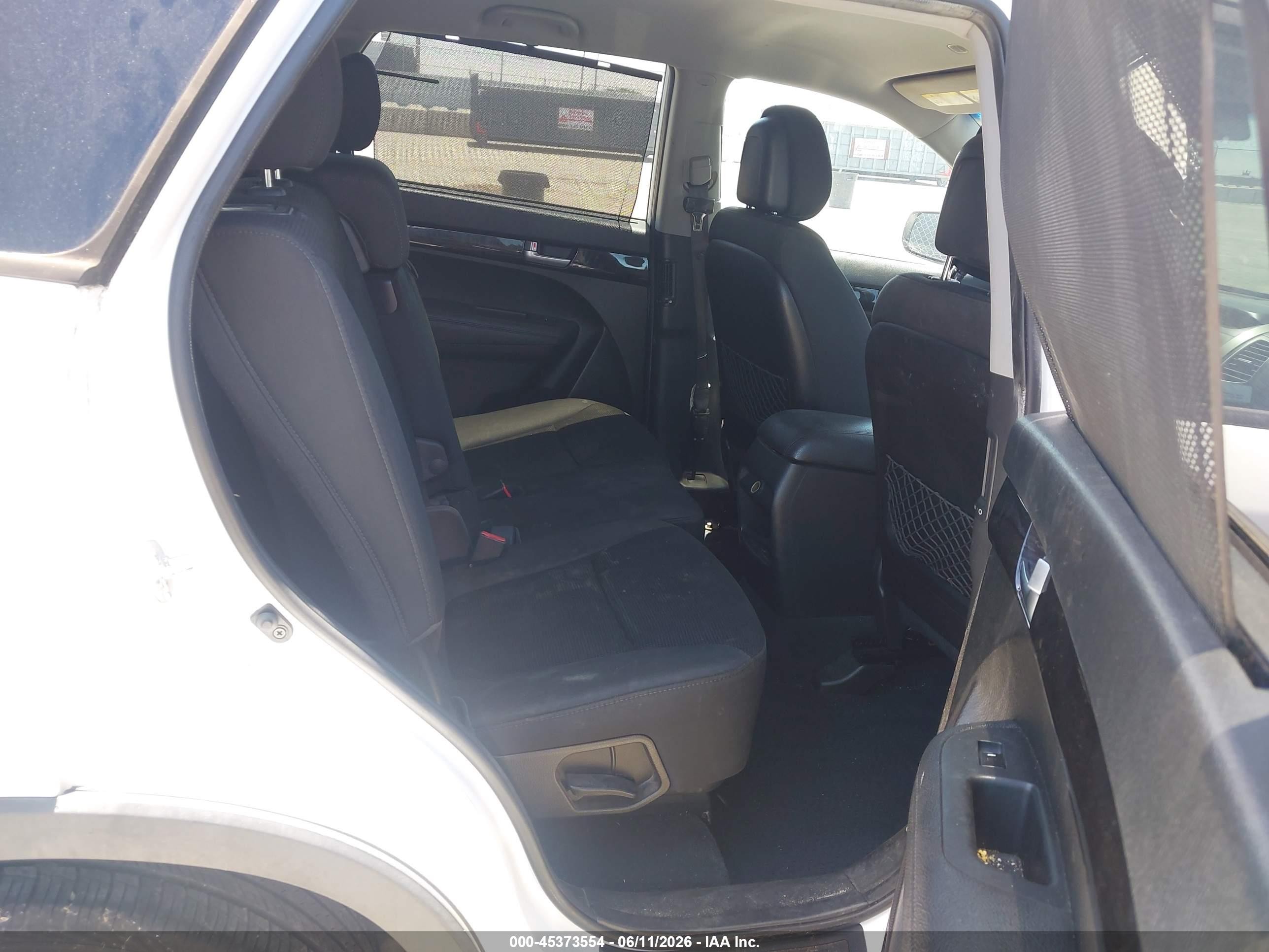 2014 Kia Sorento Lx White vin: 5XYKT4A62EG485527