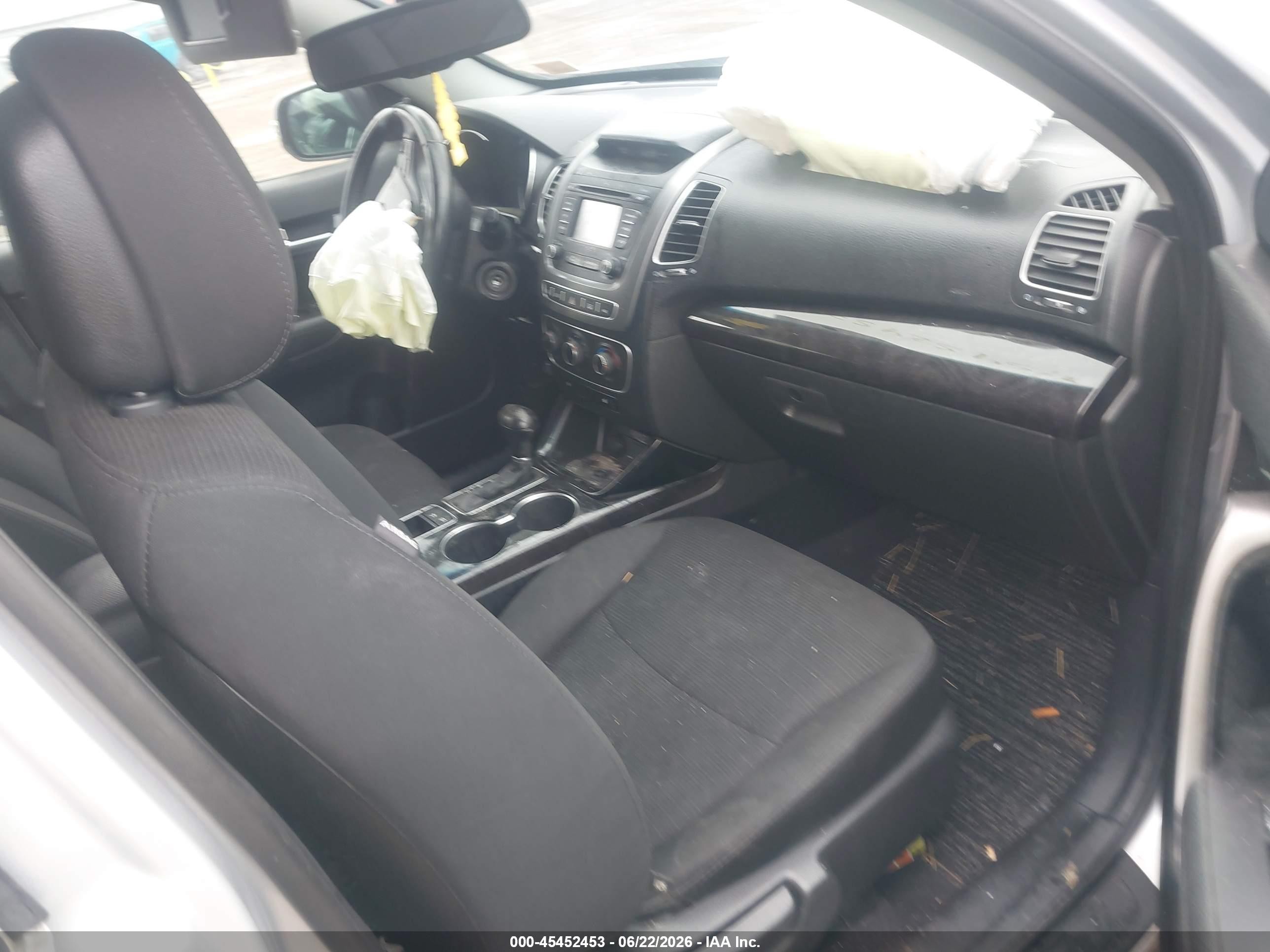2014 Kia Sorento Lx Silver vin: 5XYKT4A62EG492932