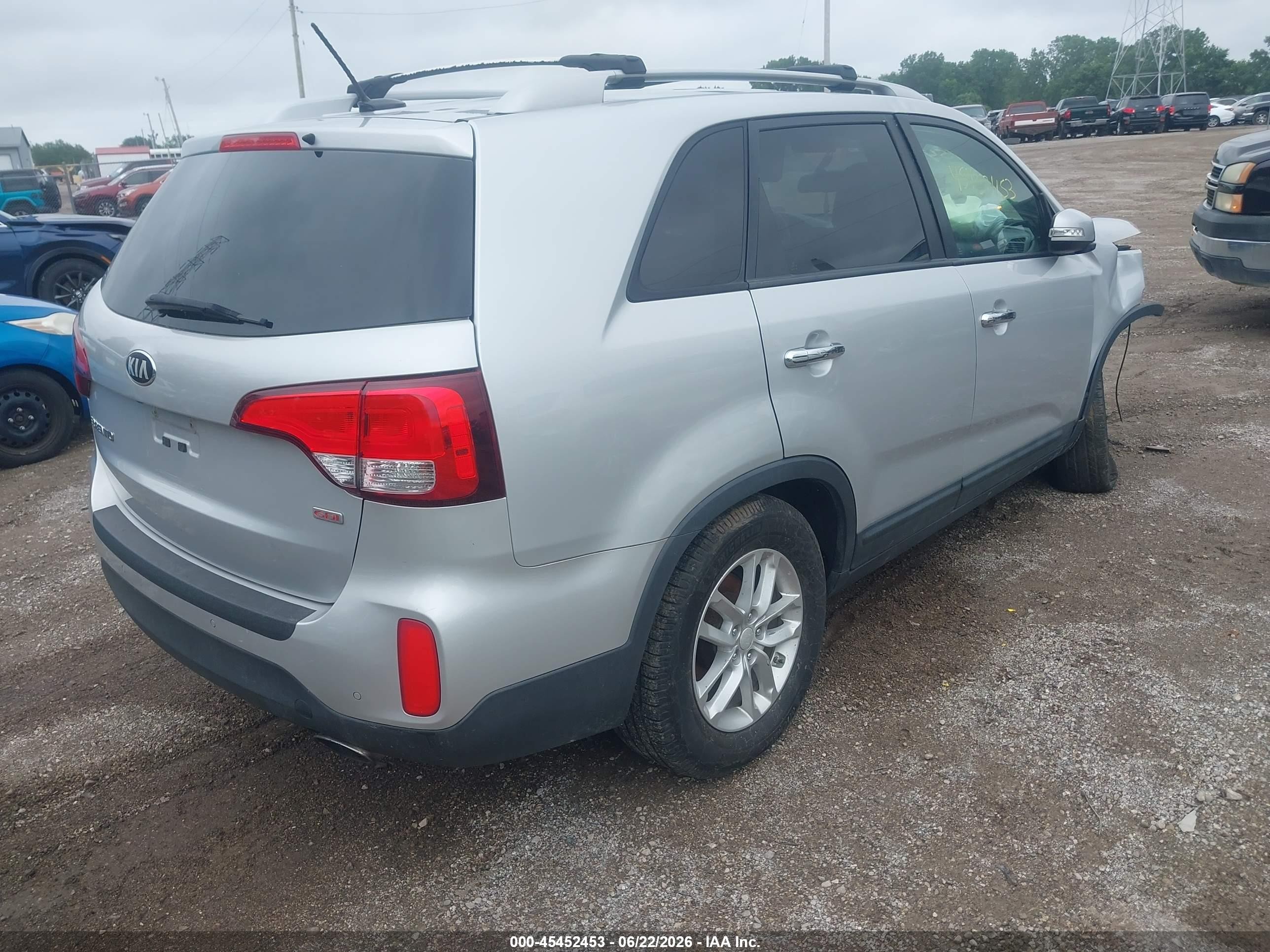 2014 Kia Sorento Lx Silver vin: 5XYKT4A62EG492932