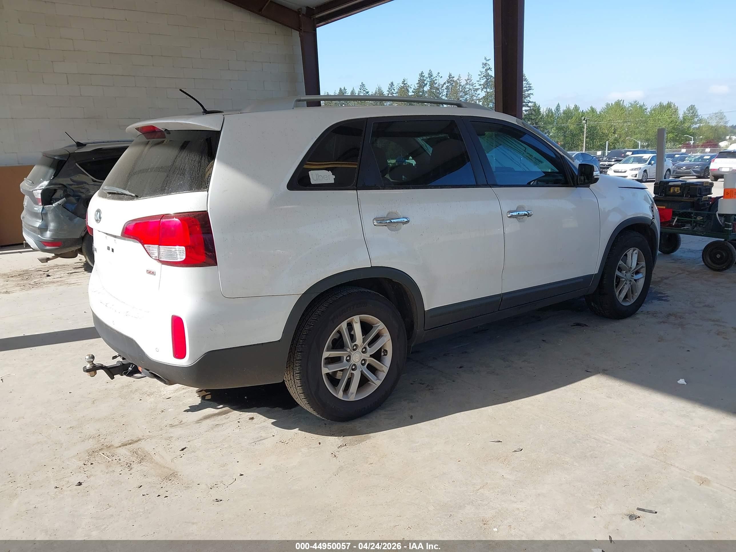2014 Kia Sorento Lx White vin: 5XYKT4A62EG501693