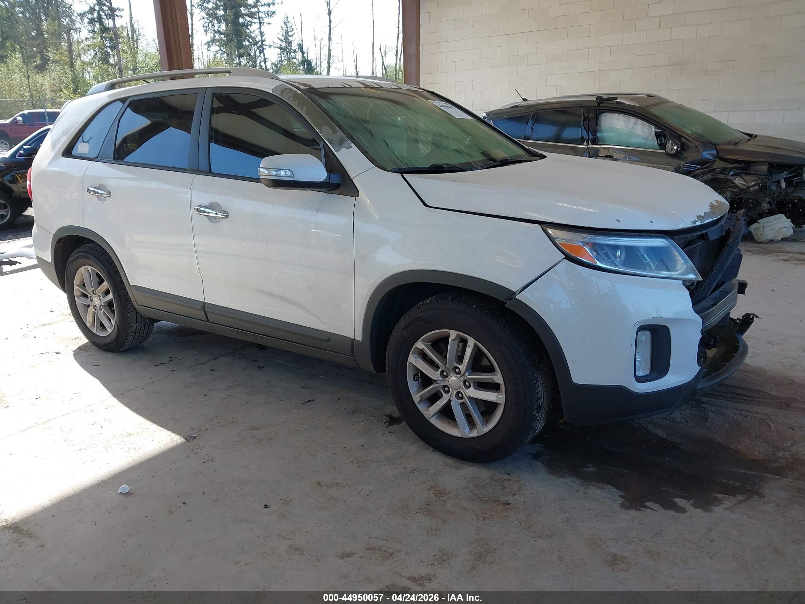 2014 Kia Sorento Lx White vin: 5XYKT4A62EG501693