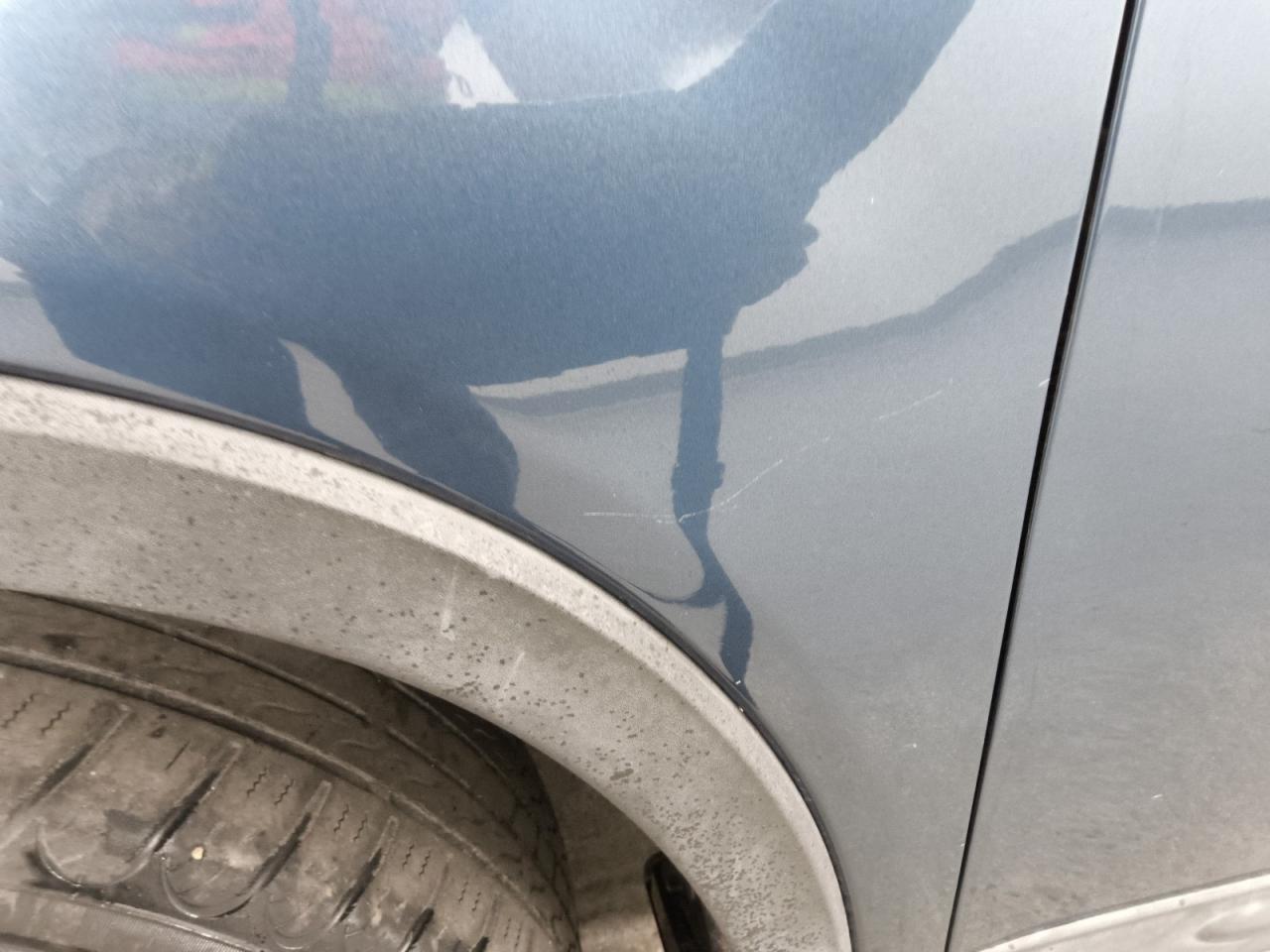 2015 Kia Sorento Lx Blue vin: 5XYKT4A62FG570577 Damage: Left Front Fender, Heavy Scratch, 7 To 8 Inches