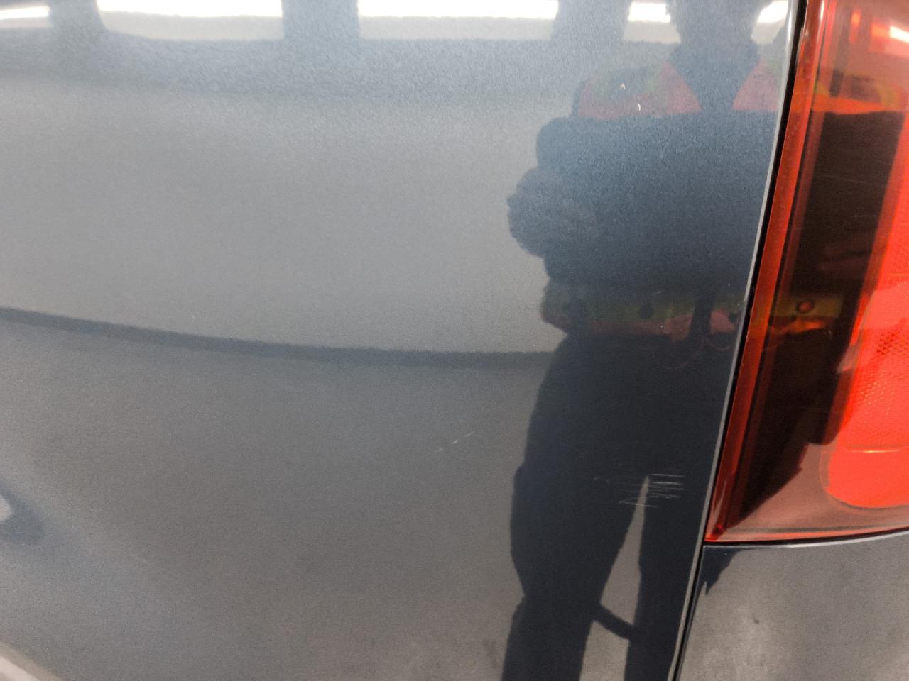 2015 Kia Sorento Lx Blue vin: 5XYKT4A62FG570577 Damage: Left Qtr Panel, Heavy Scratch, 2 To 3 Inches