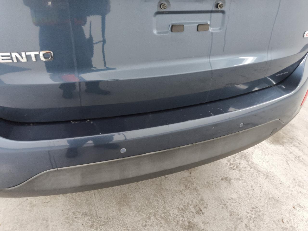 2015 Kia Sorento Lx Blue vin: 5XYKT4A62FG570577 Damage: Rear Bumper, Heavy Scratch, > 12 Inches