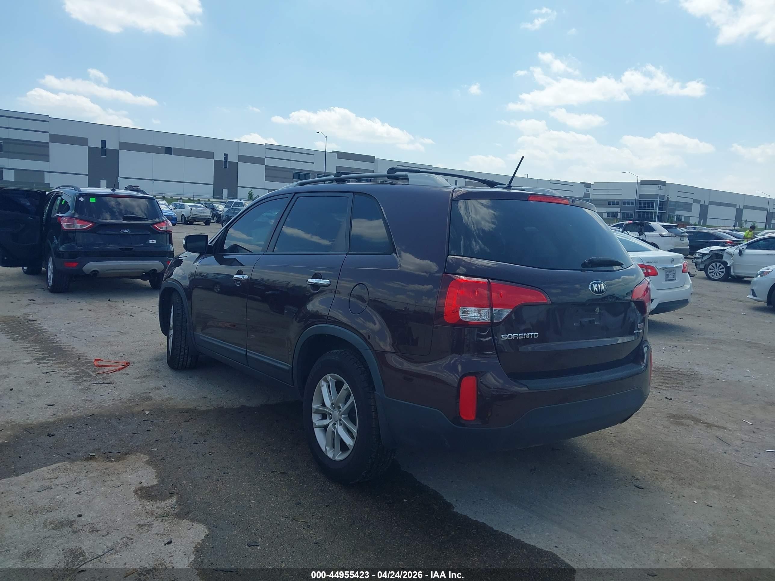 2015 Kia Sorento Lx Maroon vin: 5XYKT4A62FG622788