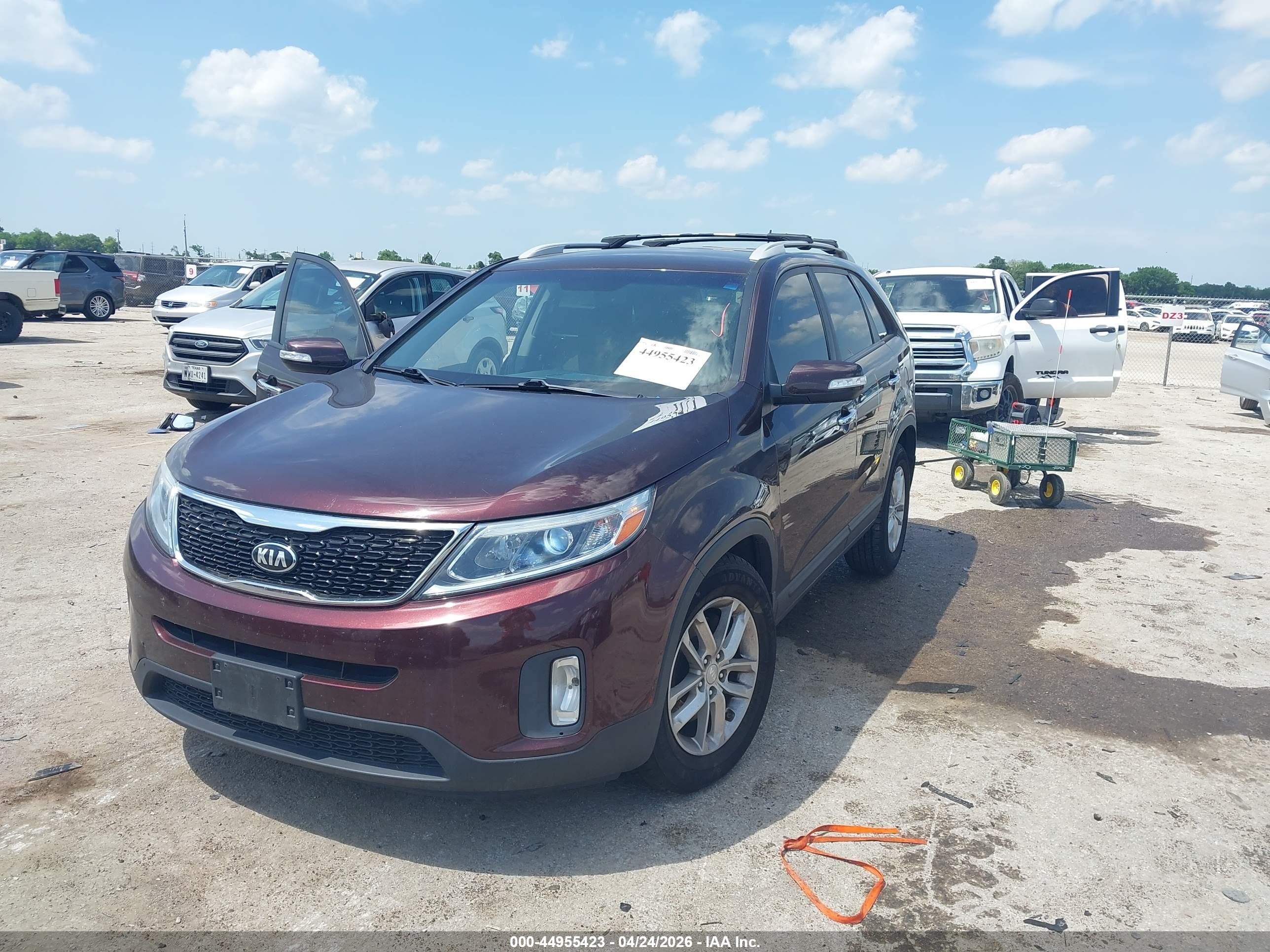 2015 Kia Sorento Lx Maroon vin: 5XYKT4A62FG622788