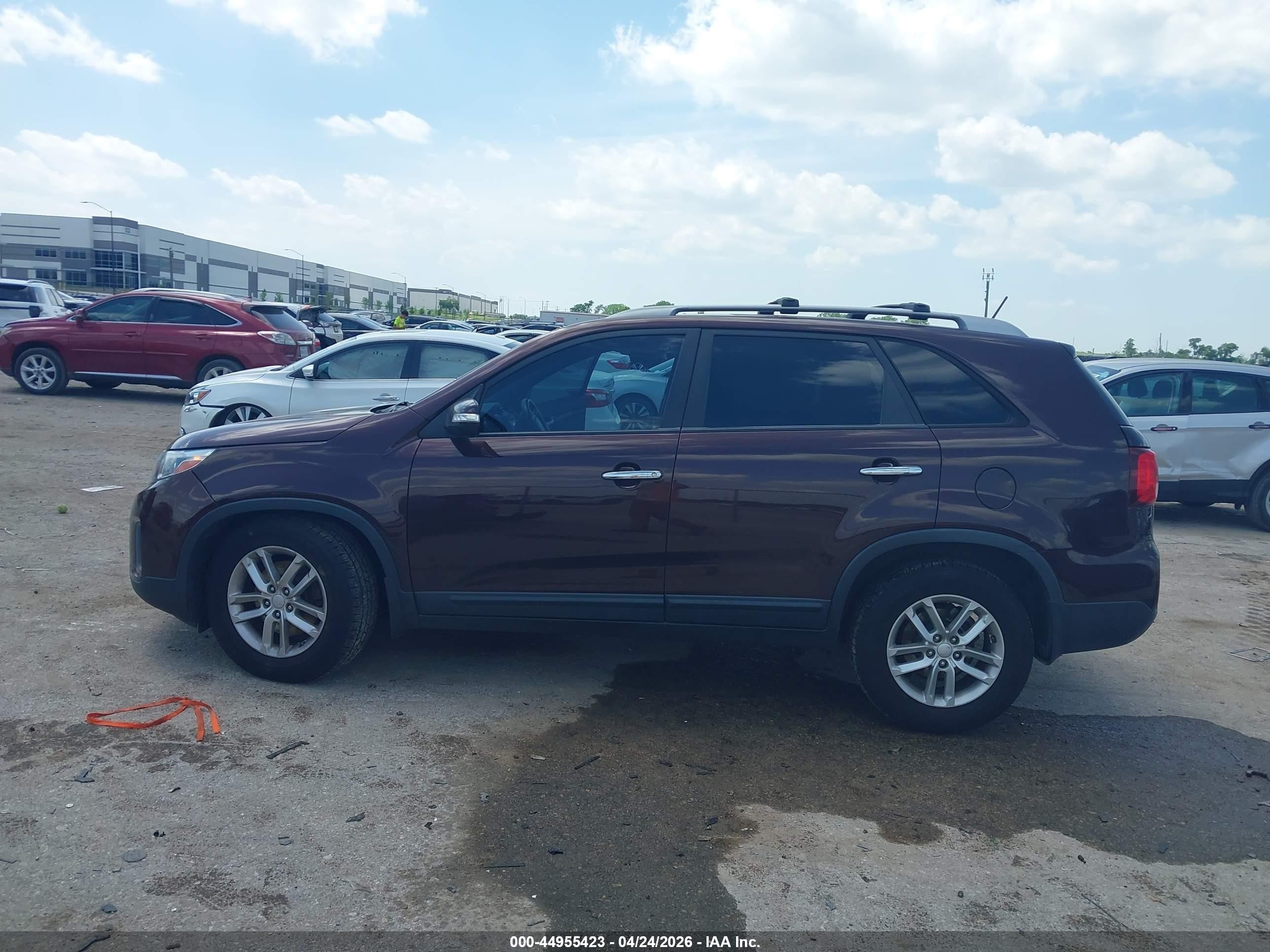 2015 Kia Sorento Lx Maroon vin: 5XYKT4A62FG622788