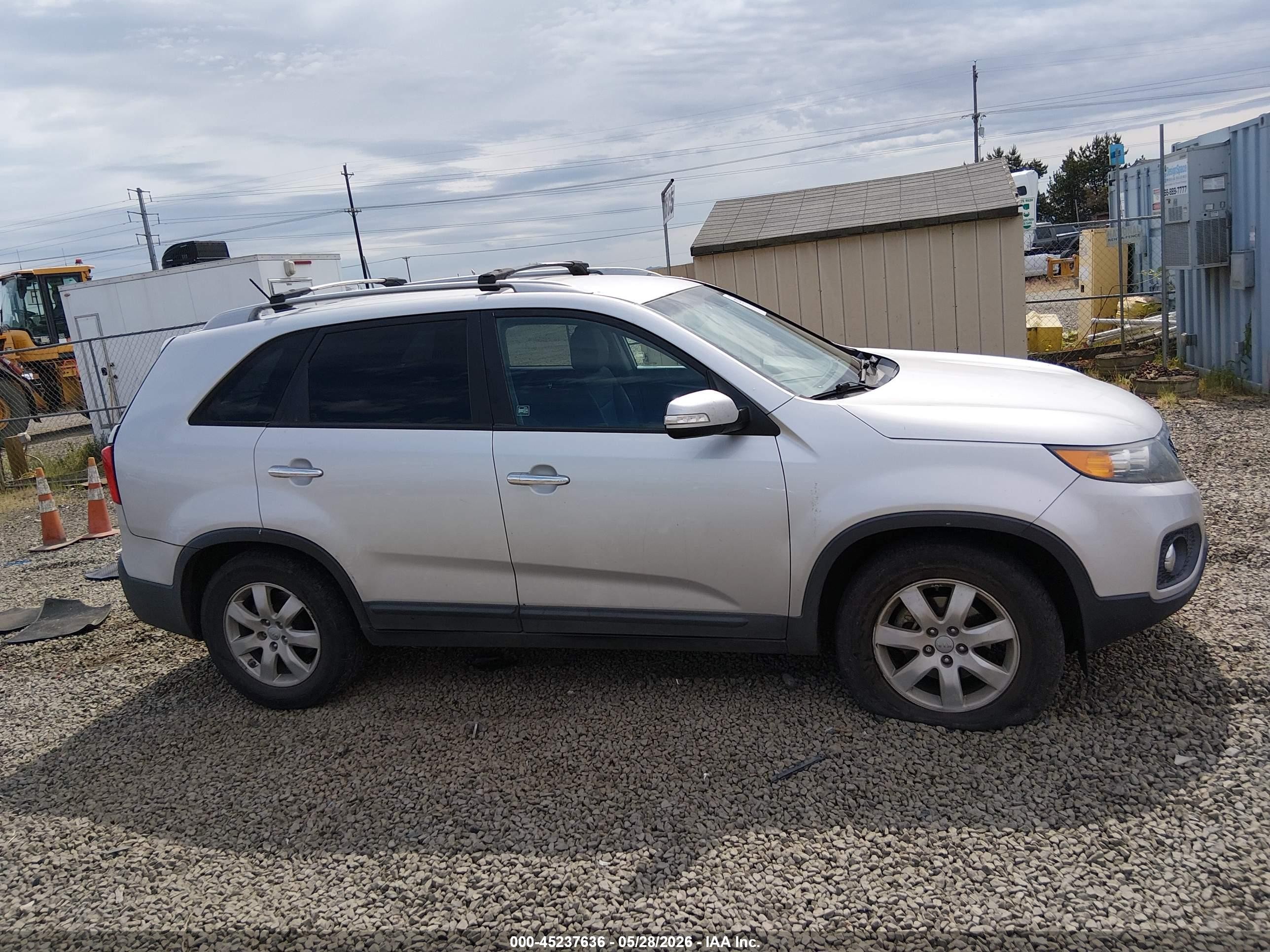 2012 Kia Sorento Lx Silver vin: 5XYKT4A63CG251247