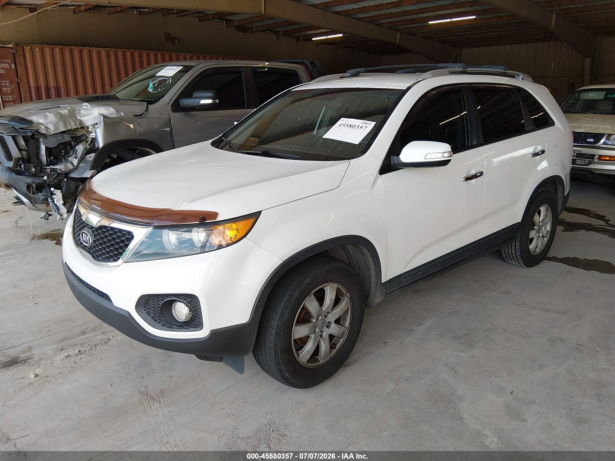 2012 Kia Sorento Lx White vin: 5XYKT4A63CG255542