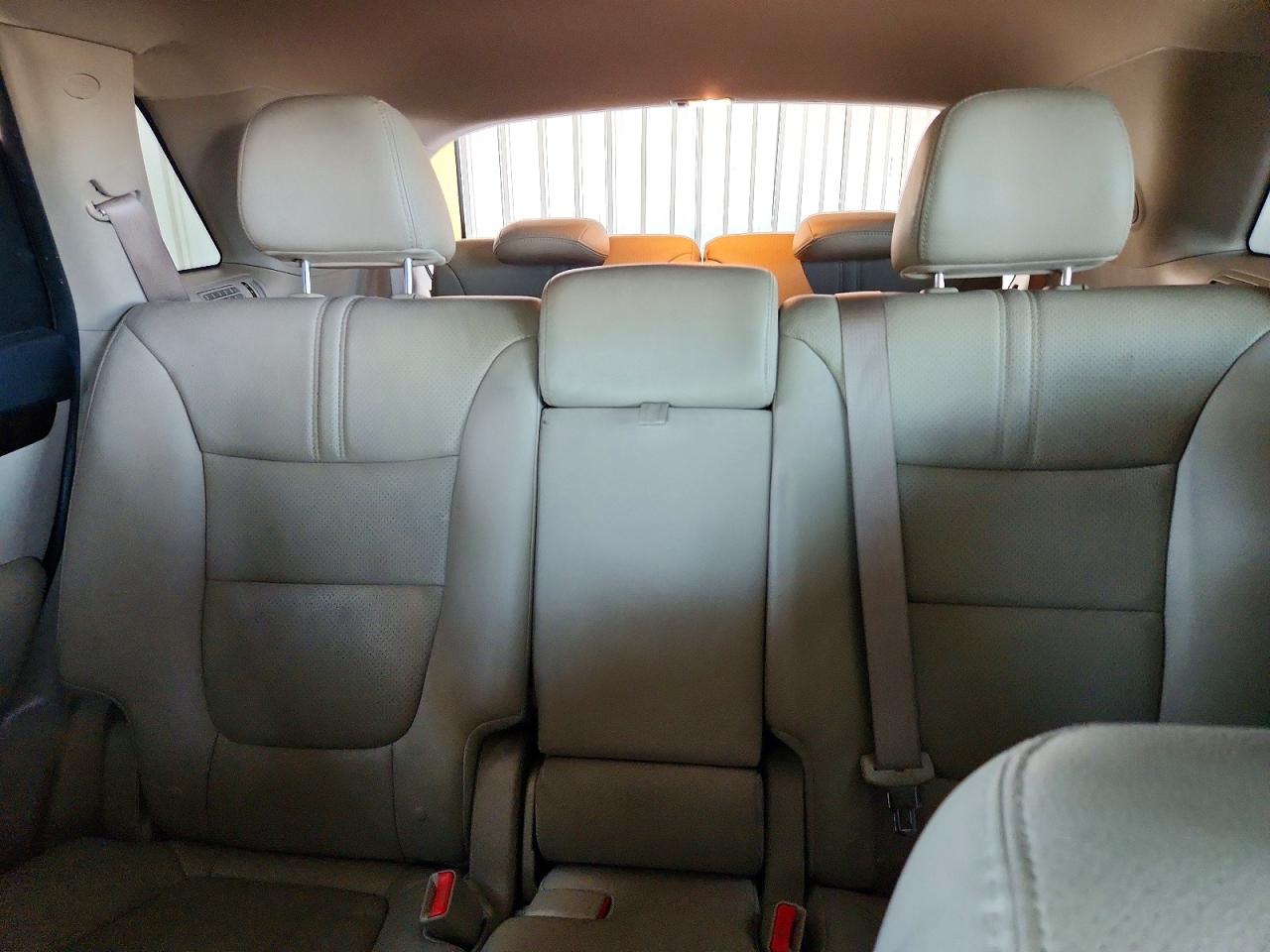 2014 Kia Sorento Lx White vin: 5XYKT4A63EG517739