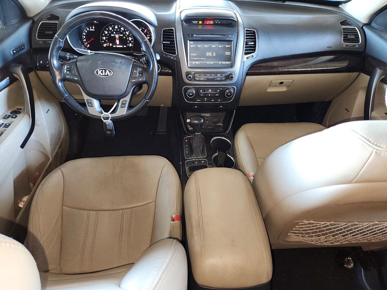 2014 Kia Sorento Lx White vin: 5XYKT4A63EG517739