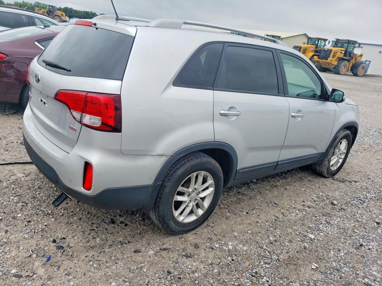 2015 Kia Sorento Lx Silver vin: 5XYKT4A63FG573763