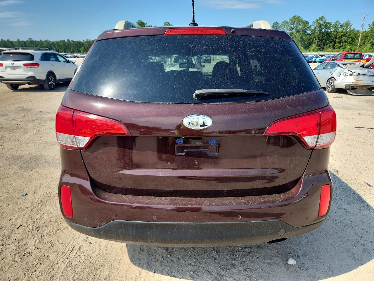 2015 Kia Sorento Lx Burgundy vin: 5XYKT4A63FG578932