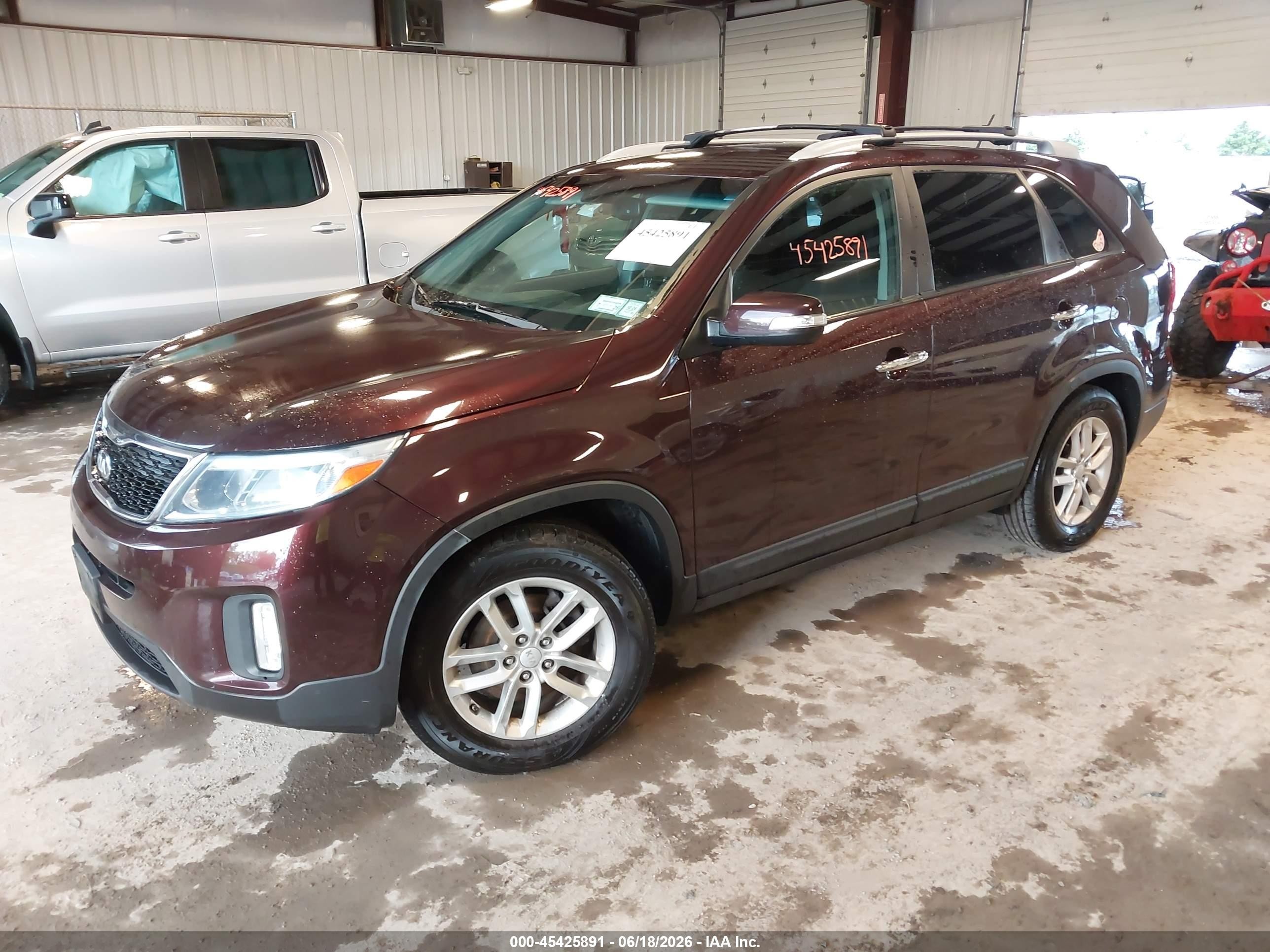 2015 Kia Sorento Lx Maroon vin: 5XYKT4A63FG582270