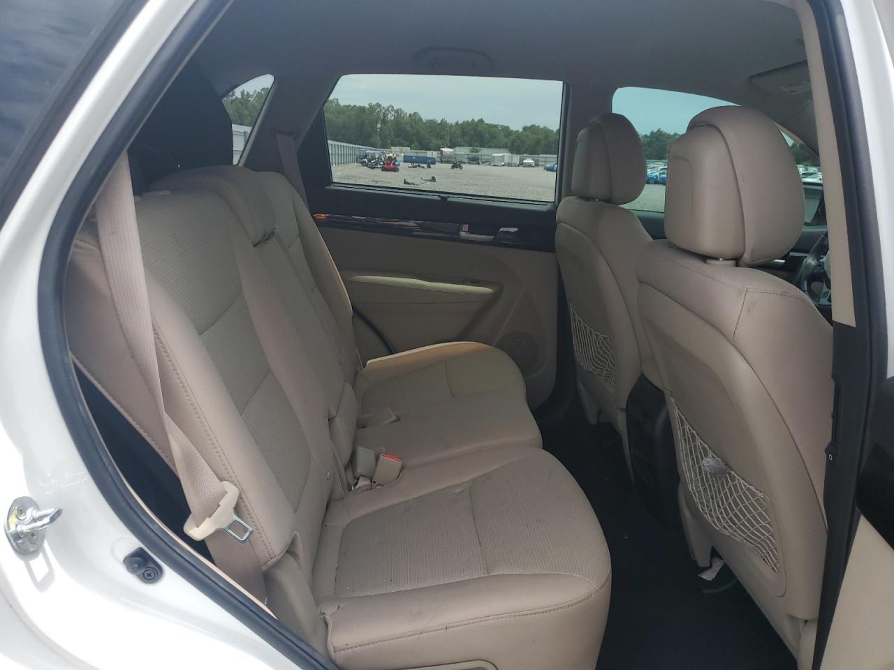 2015 Kia Sorento Lx White vin: 5XYKT4A63FG602419