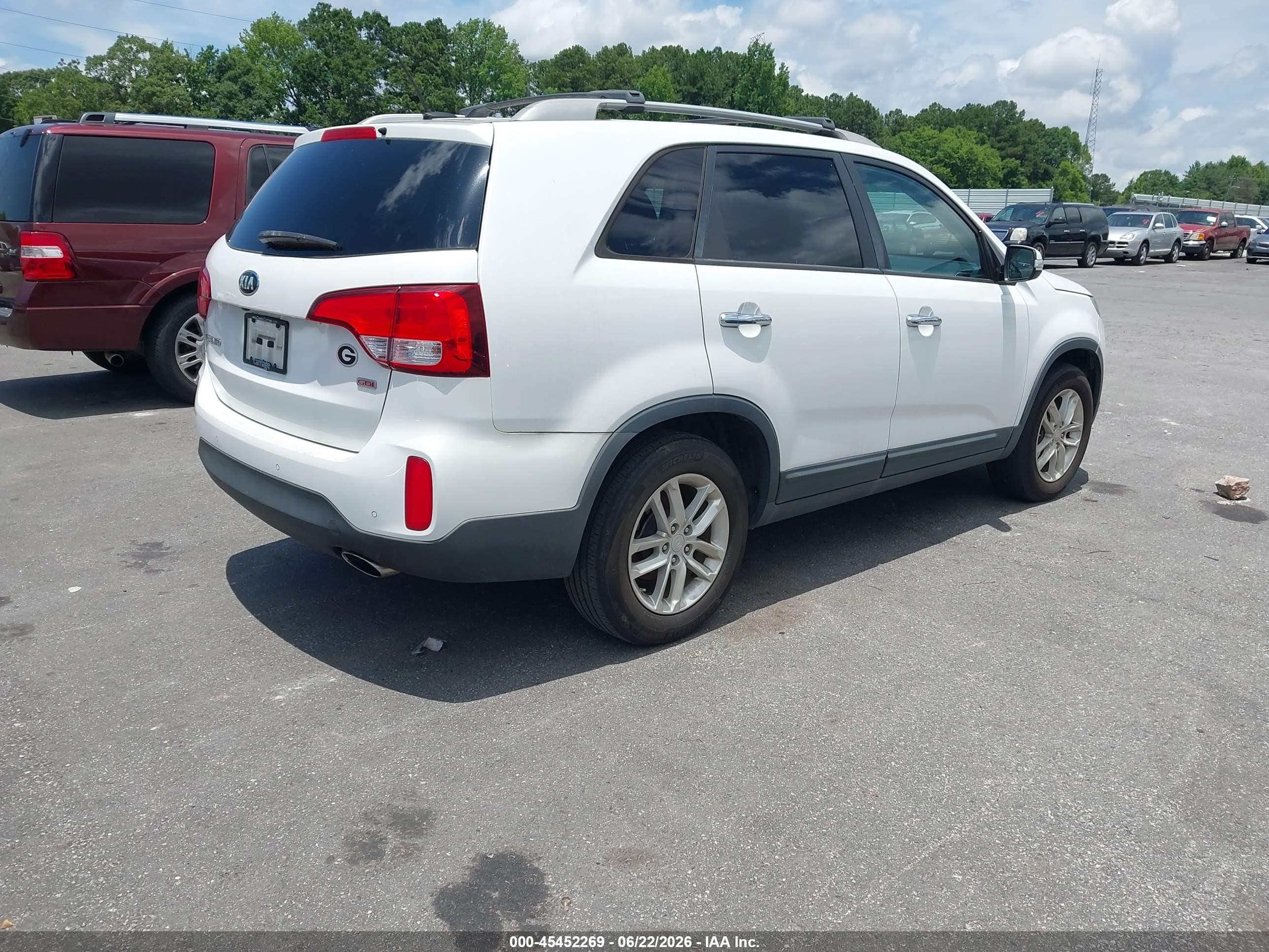 2015 Kia Sorento Lx White vin: 5XYKT4A63FG622945