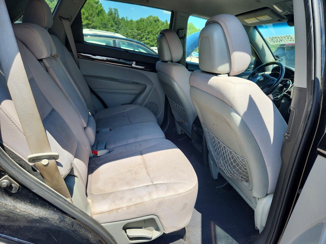 2015 Kia Sorento Lx Черный vin: 5XYKT4A63FG655363