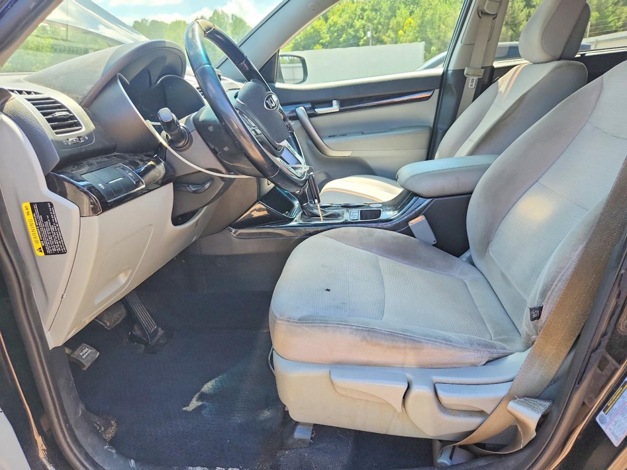 2015 Kia Sorento Lx Черный vin: 5XYKT4A63FG655363