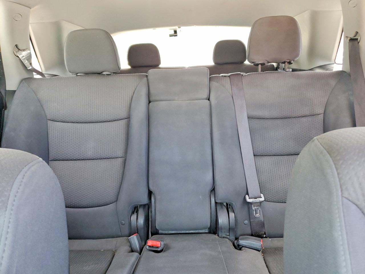 2013 Kia Sorento Lx White vin: 5XYKT4A64DG393351