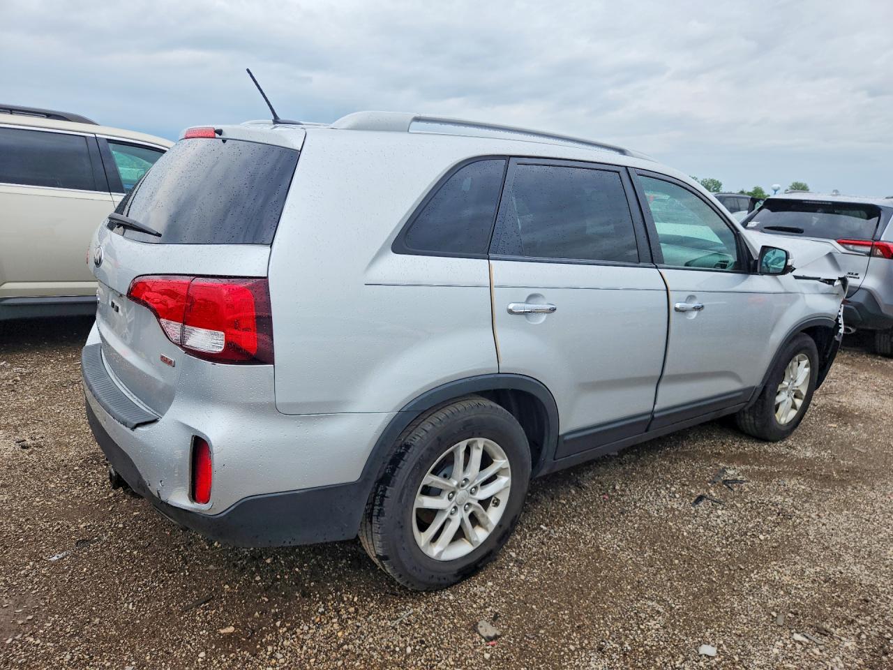 2014 Kia Sorento Lx Silver vin: 5XYKT4A64EG452500
