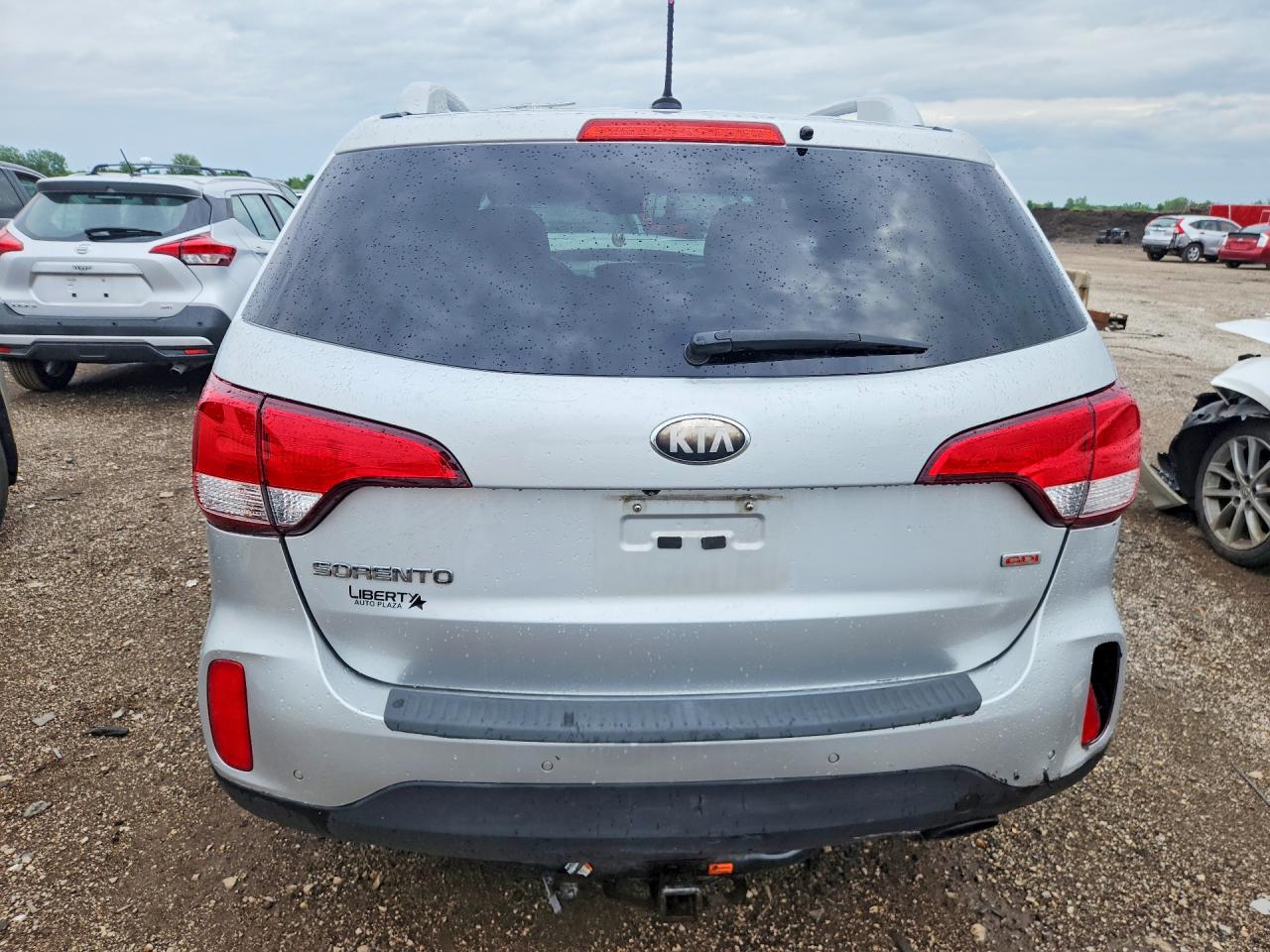 2014 Kia Sorento Lx Silver vin: 5XYKT4A64EG452500