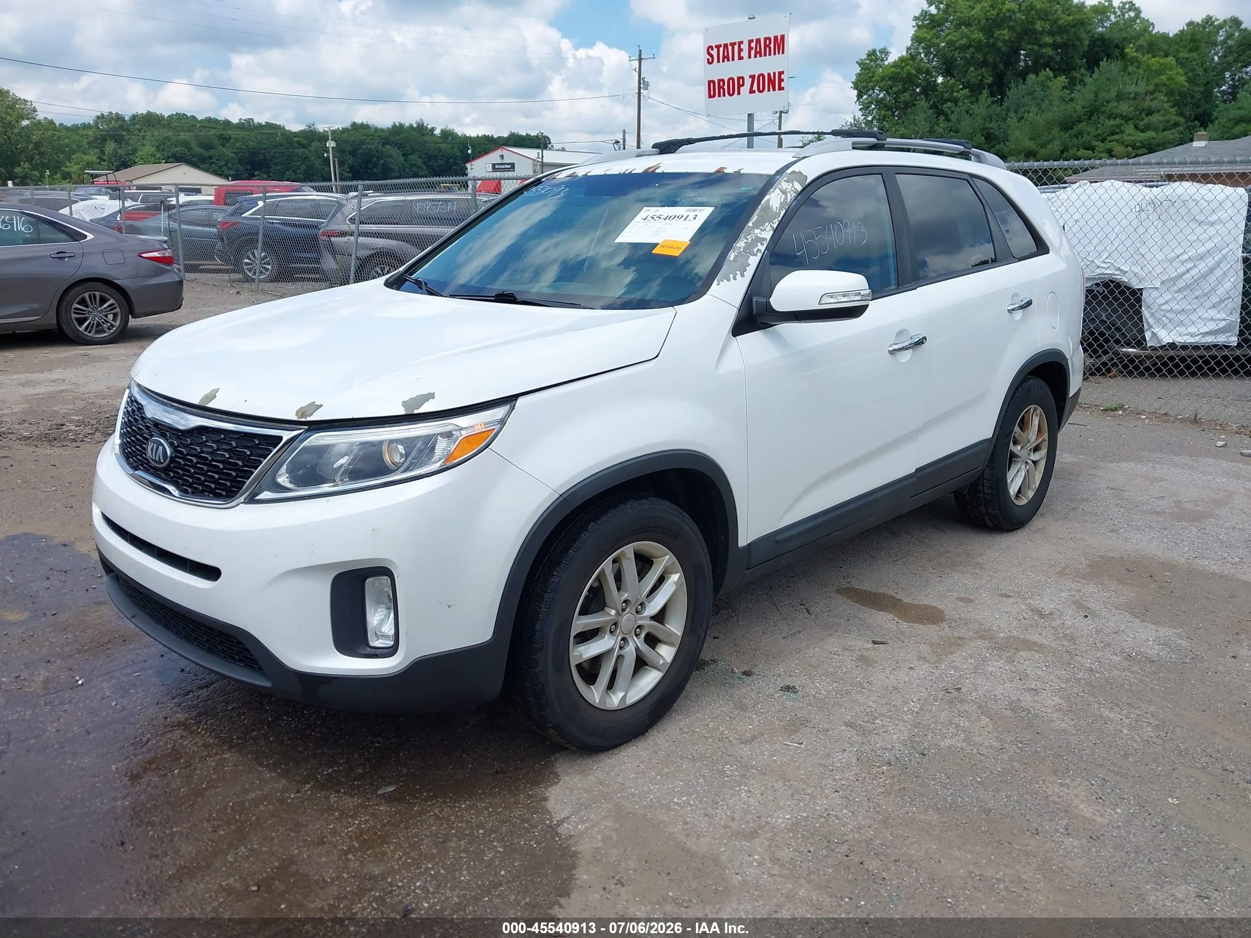 2014 Kia Sorento Lx White vin: 5XYKT4A64EG456479