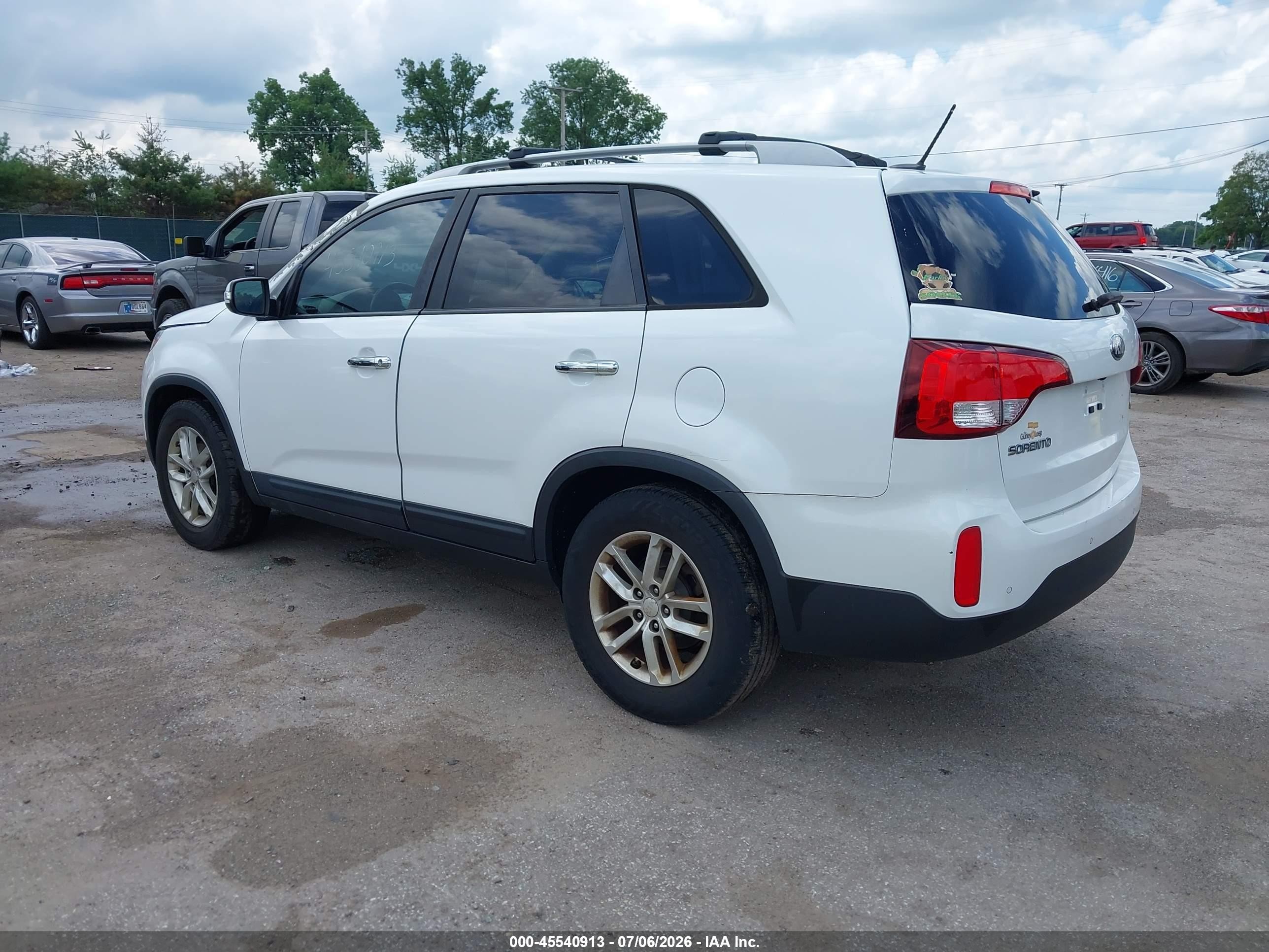 2014 Kia Sorento Lx White vin: 5XYKT4A64EG456479