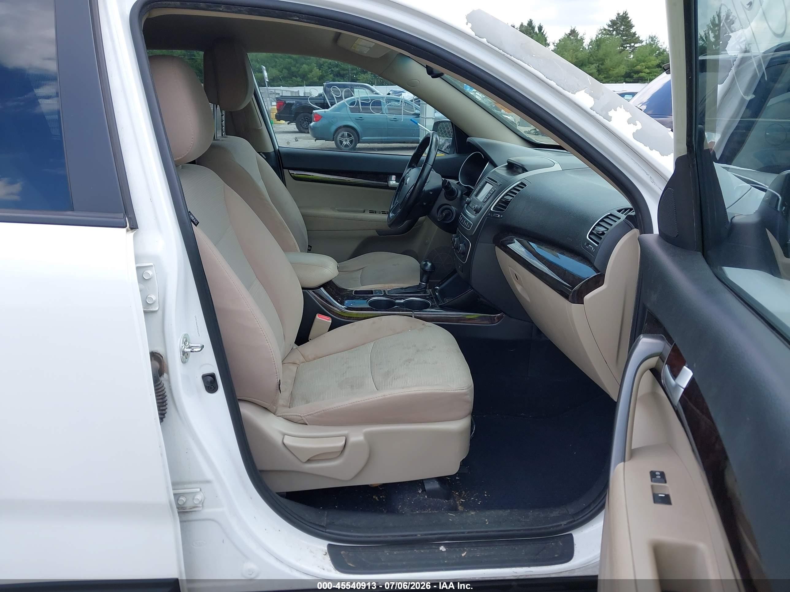 2014 Kia Sorento Lx White vin: 5XYKT4A64EG456479