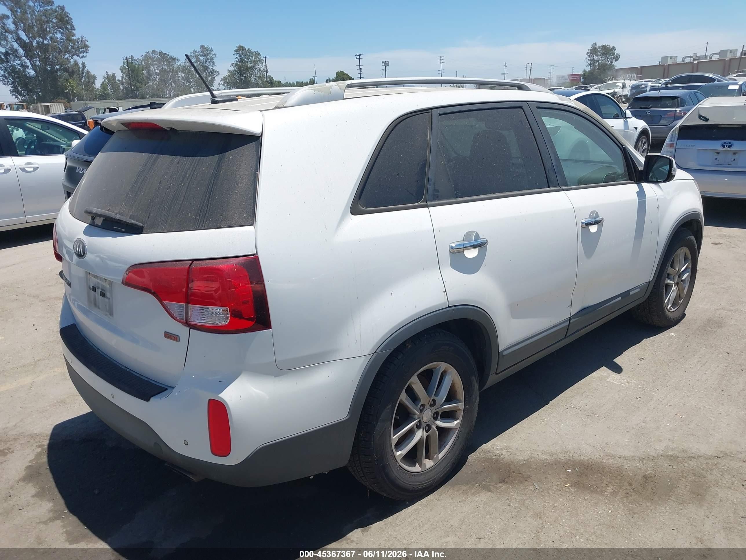 2014 Kia Sorento Lx White vin: 5XYKT4A64EG485495