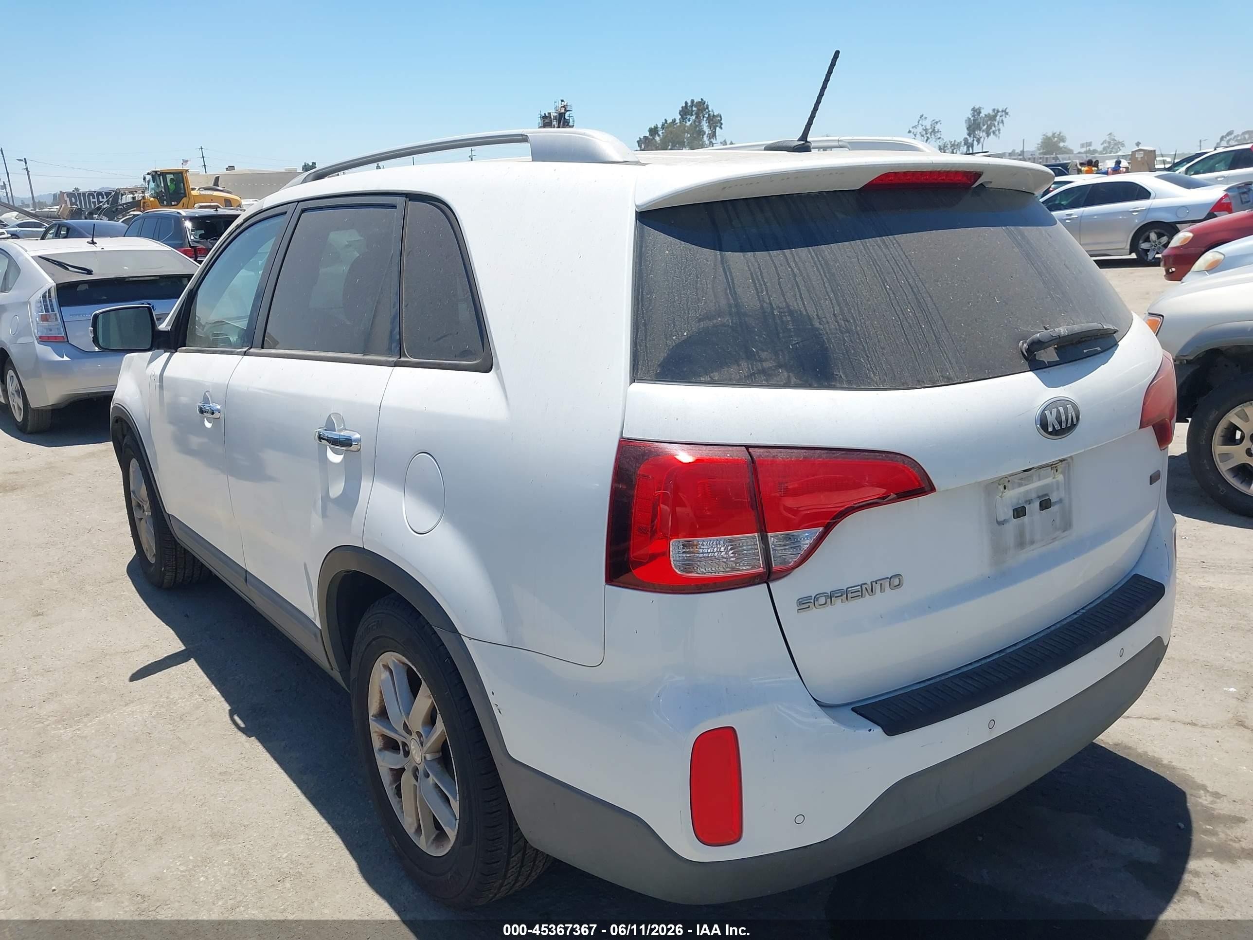 2014 Kia Sorento Lx White vin: 5XYKT4A64EG485495
