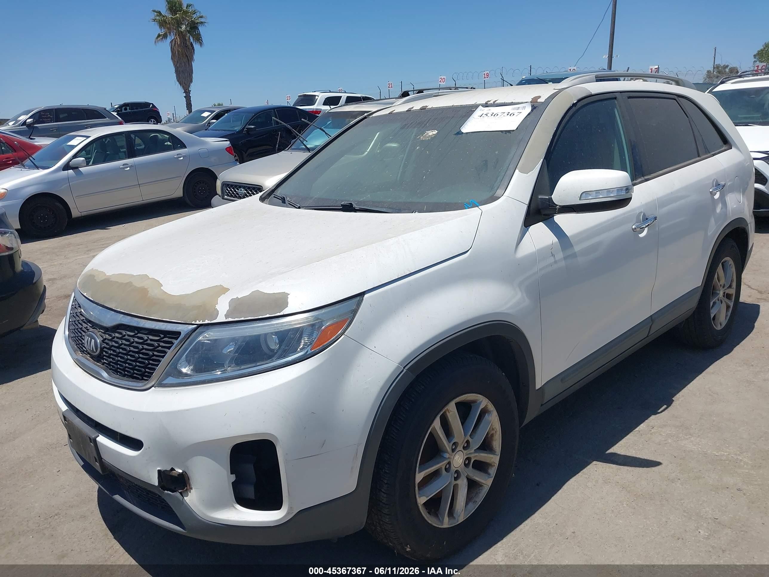 2014 Kia Sorento Lx White vin: 5XYKT4A64EG485495