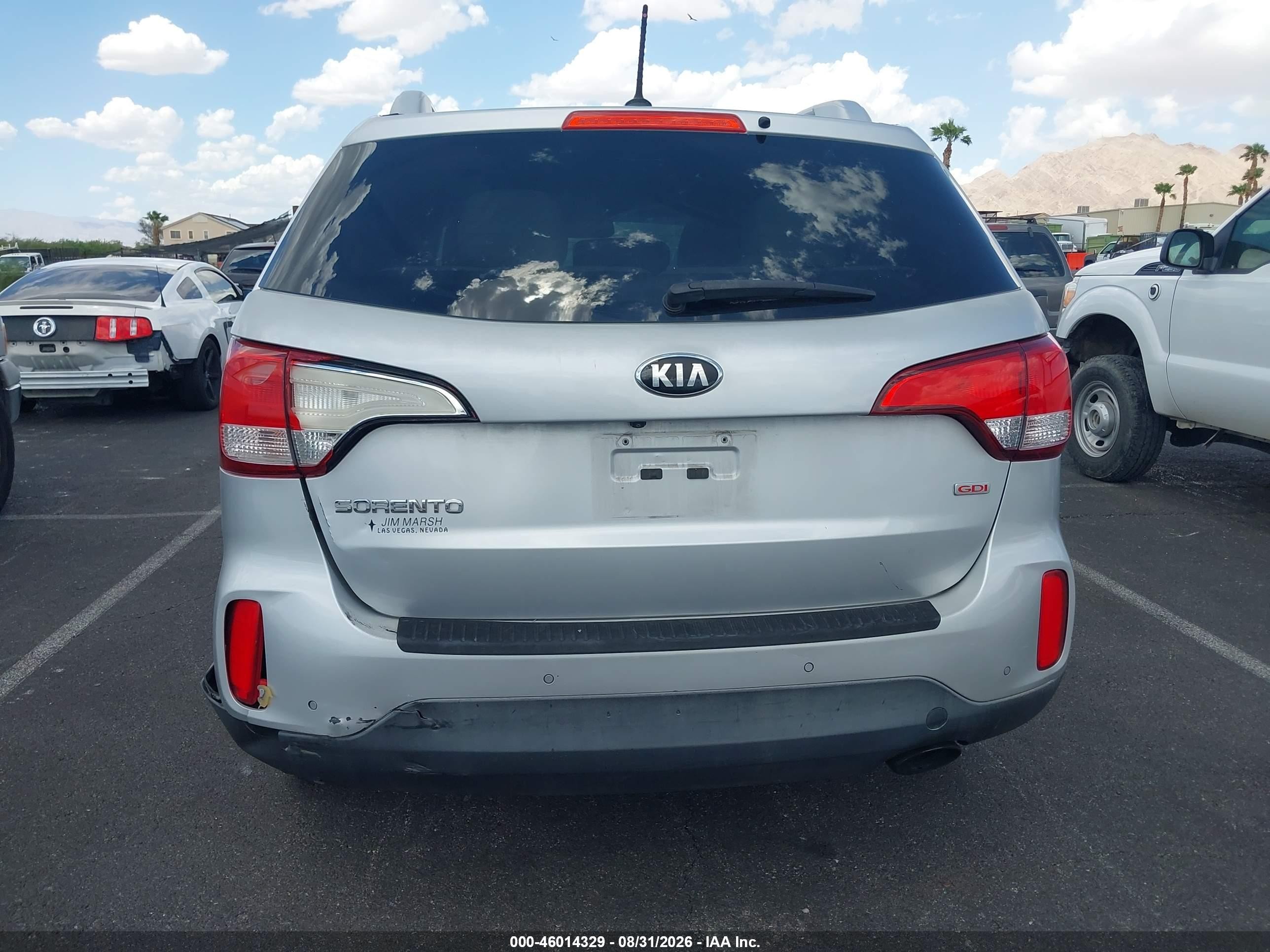 2015 Kia Sorento Lx Silver vin: 5XYKT4A64FG592709