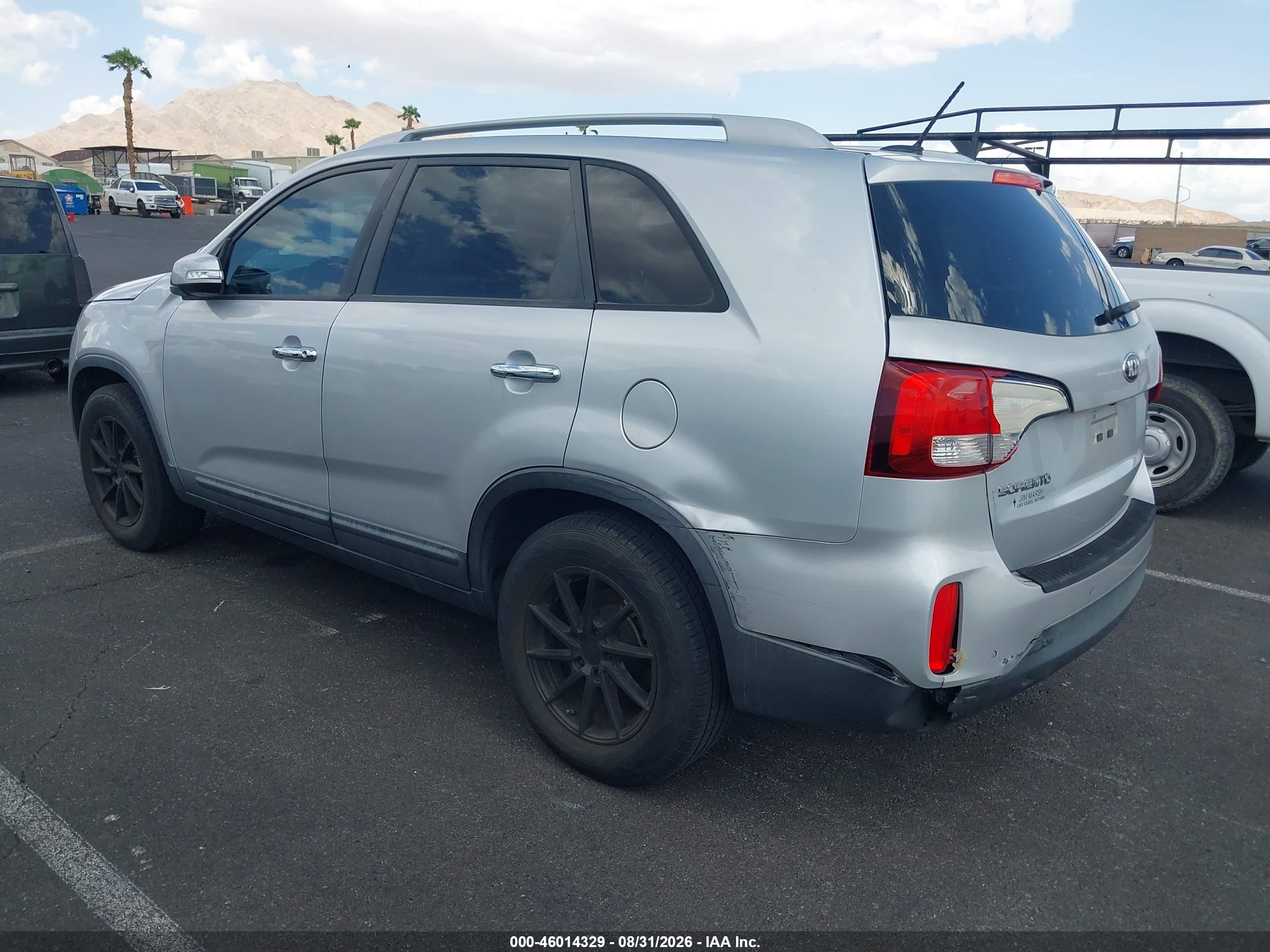 2015 Kia Sorento Lx Silver vin: 5XYKT4A64FG592709