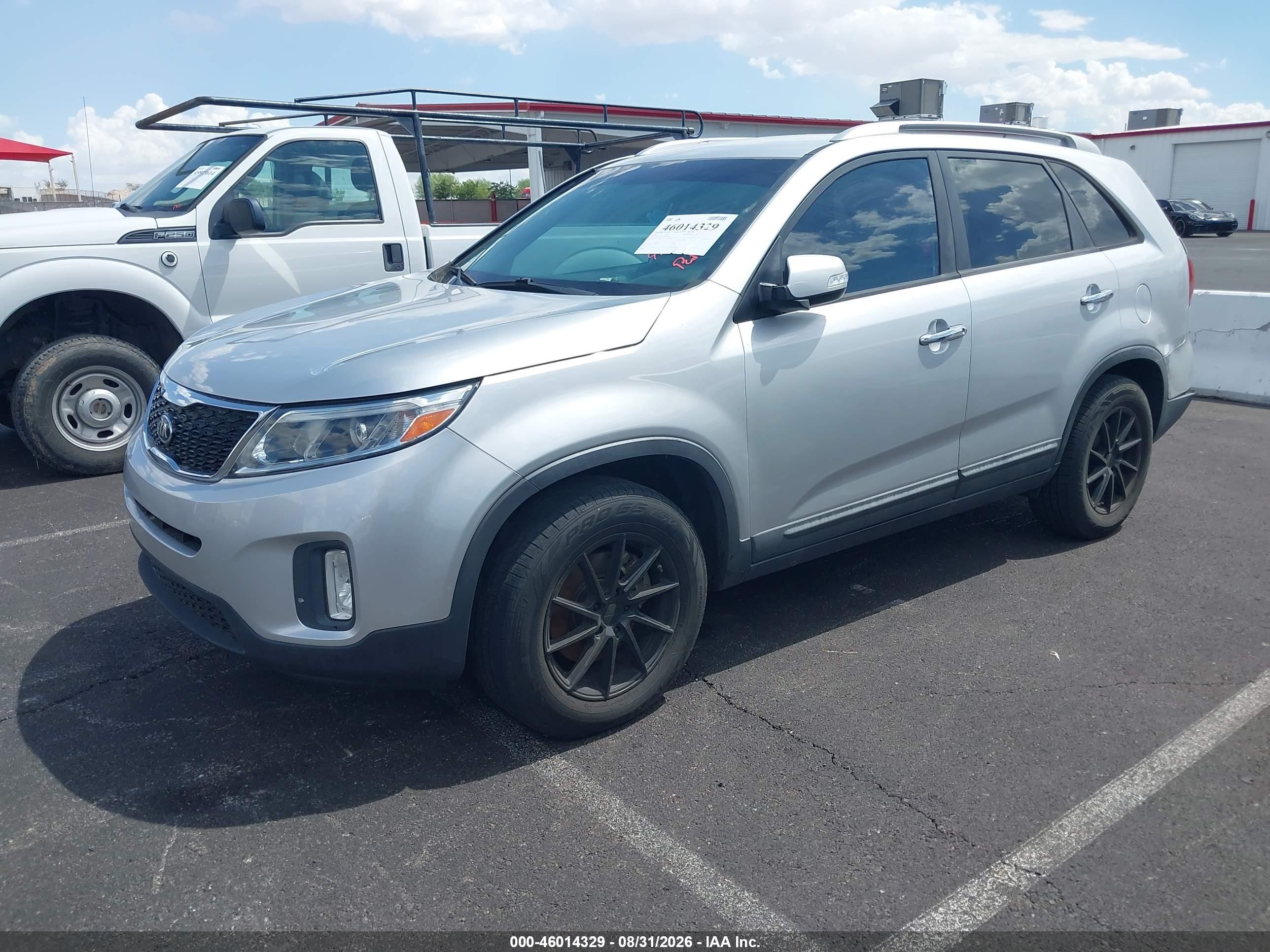 2015 Kia Sorento Lx Silver vin: 5XYKT4A64FG592709
