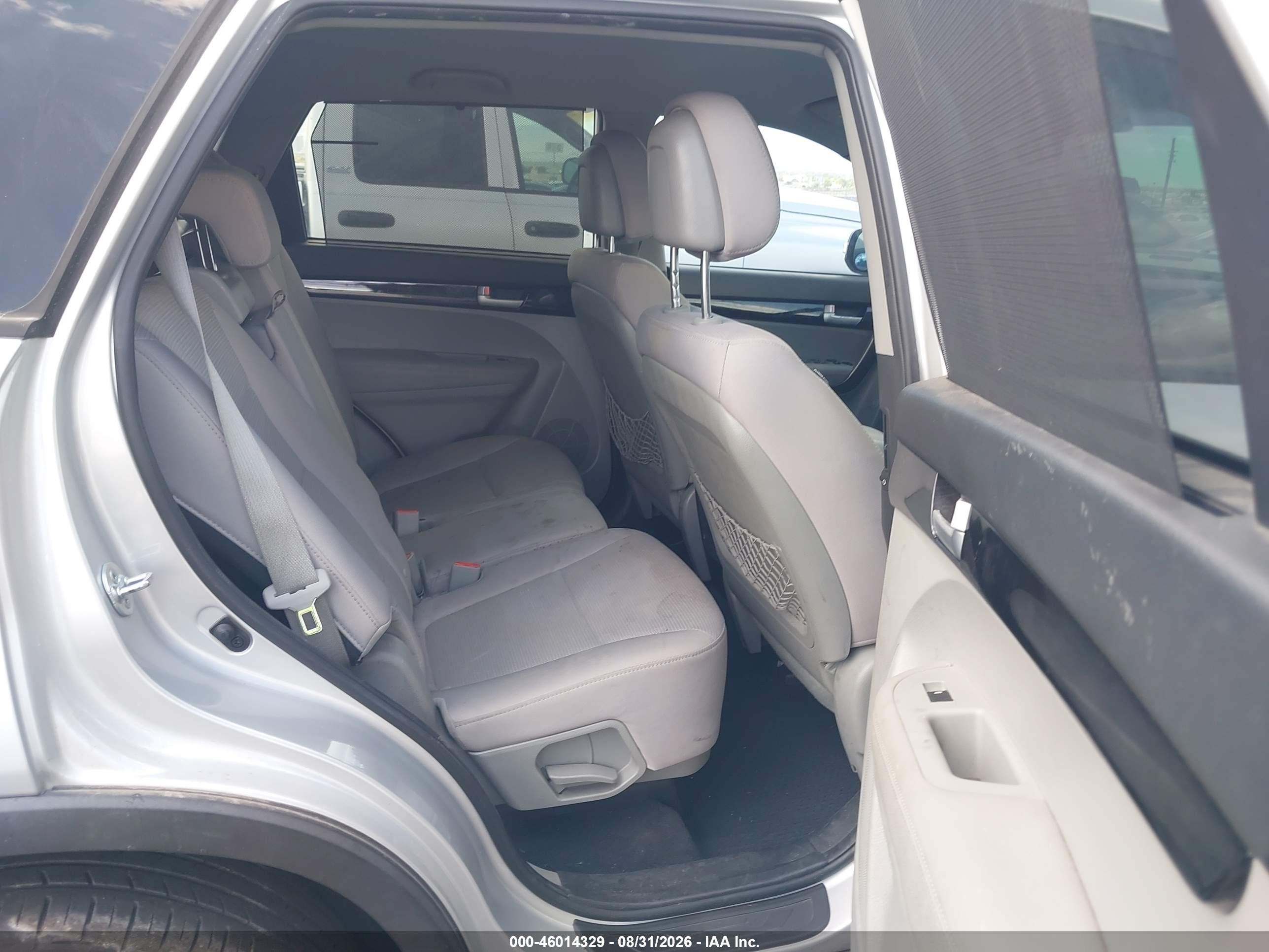 2015 Kia Sorento Lx Silver vin: 5XYKT4A64FG592709