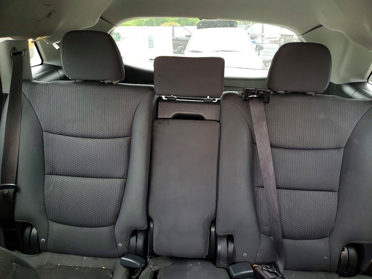 2012 Kia Sorento Lx Beige vin: 5XYKT4A65CG205984