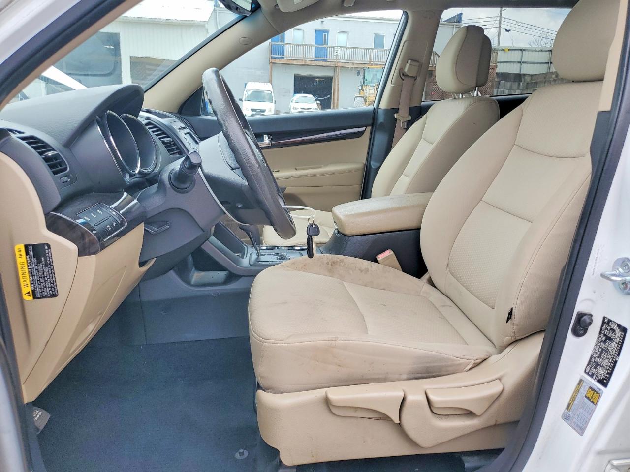 2012 Kia Sorento Lx White vin: 5XYKT4A65CG242498