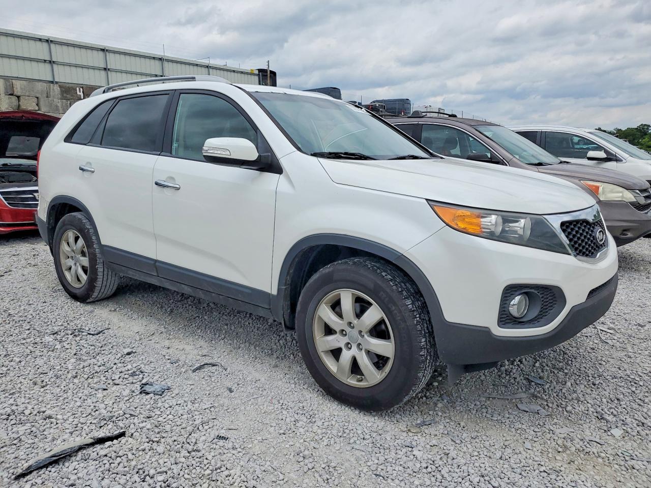 2012 Kia Sorento Lx White vin: 5XYKT4A65CG242498
