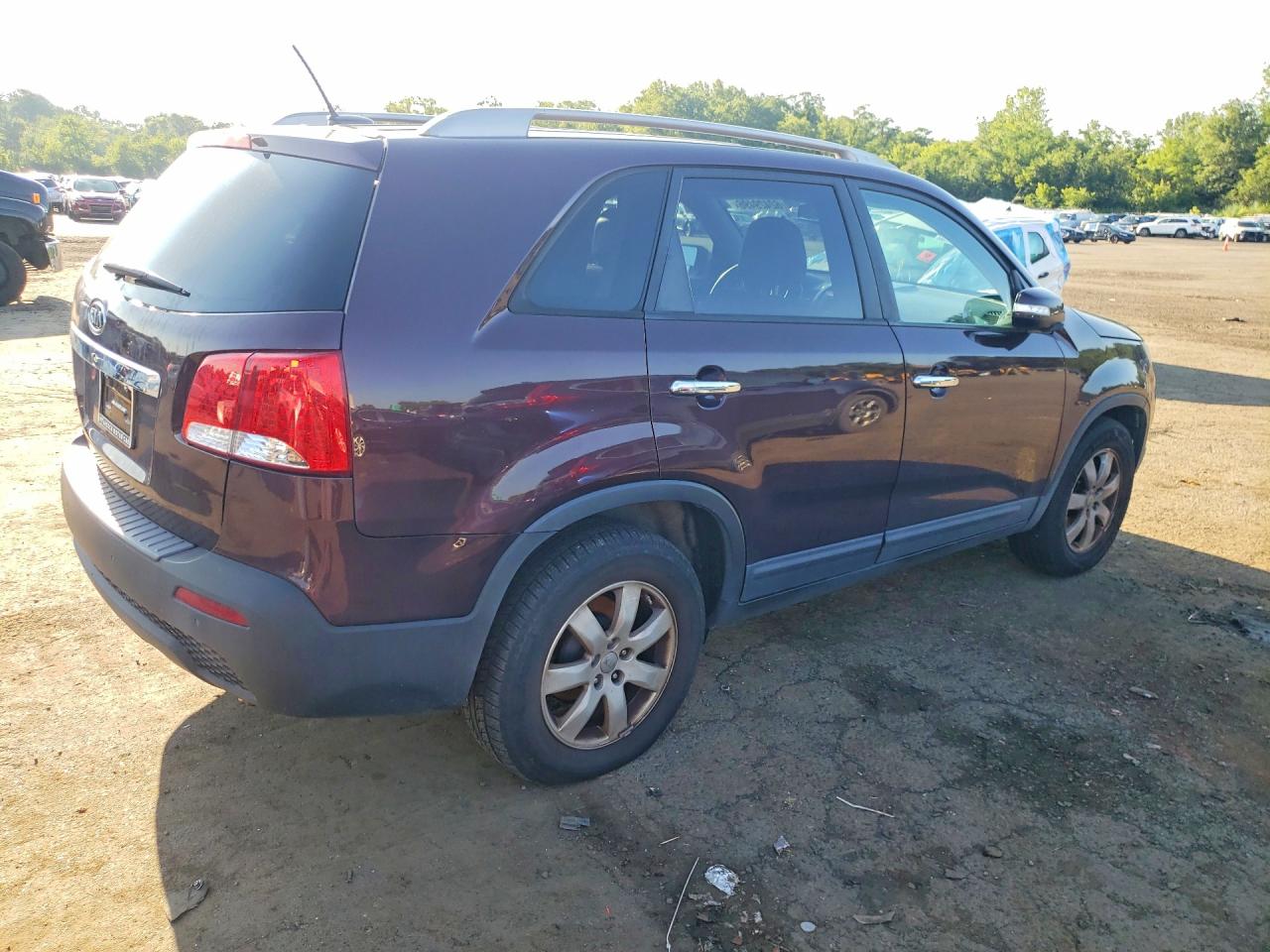 2013 Kia Sorento Lx Maroon vin: 5XYKT4A65DG329917
