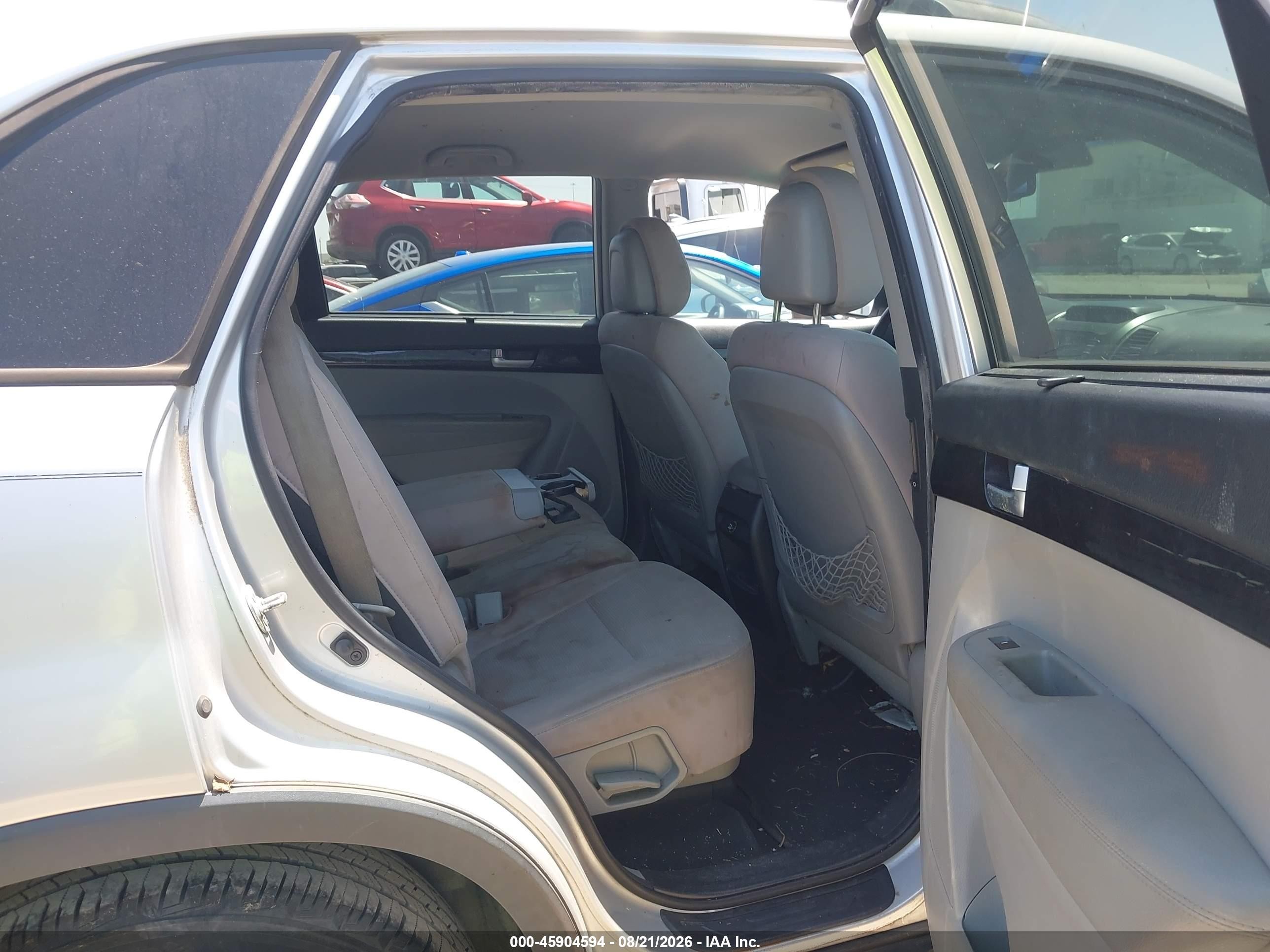 2014 Kia Sorento Lx Silver vin: 5XYKT4A65EG466597