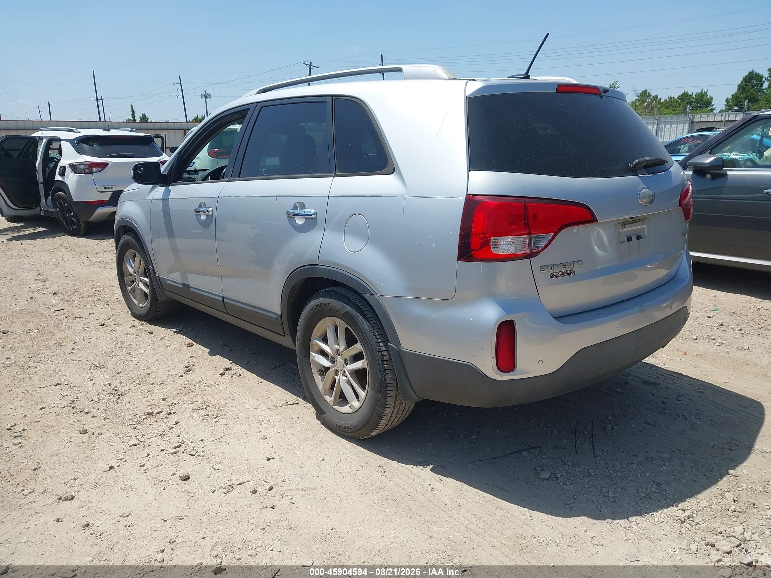 2014 Kia Sorento Lx Silver vin: 5XYKT4A65EG466597