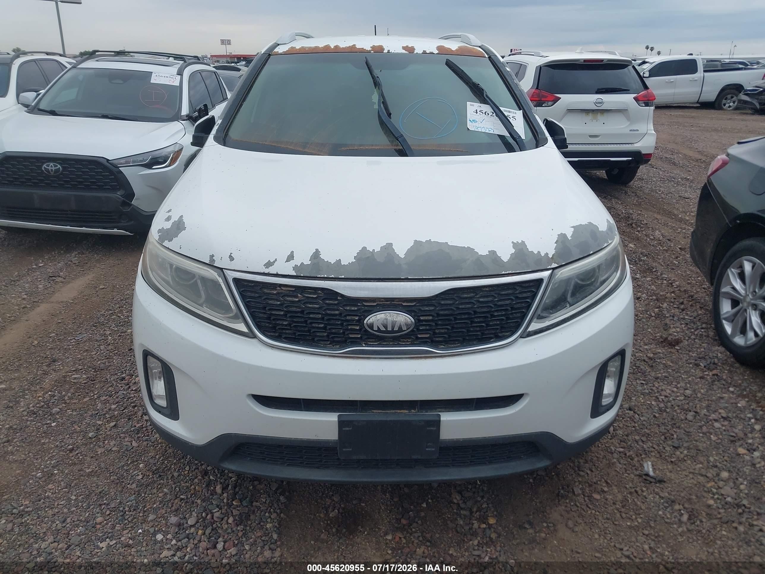 2014 Kia Sorento Lx White vin: 5XYKT4A65EG472173