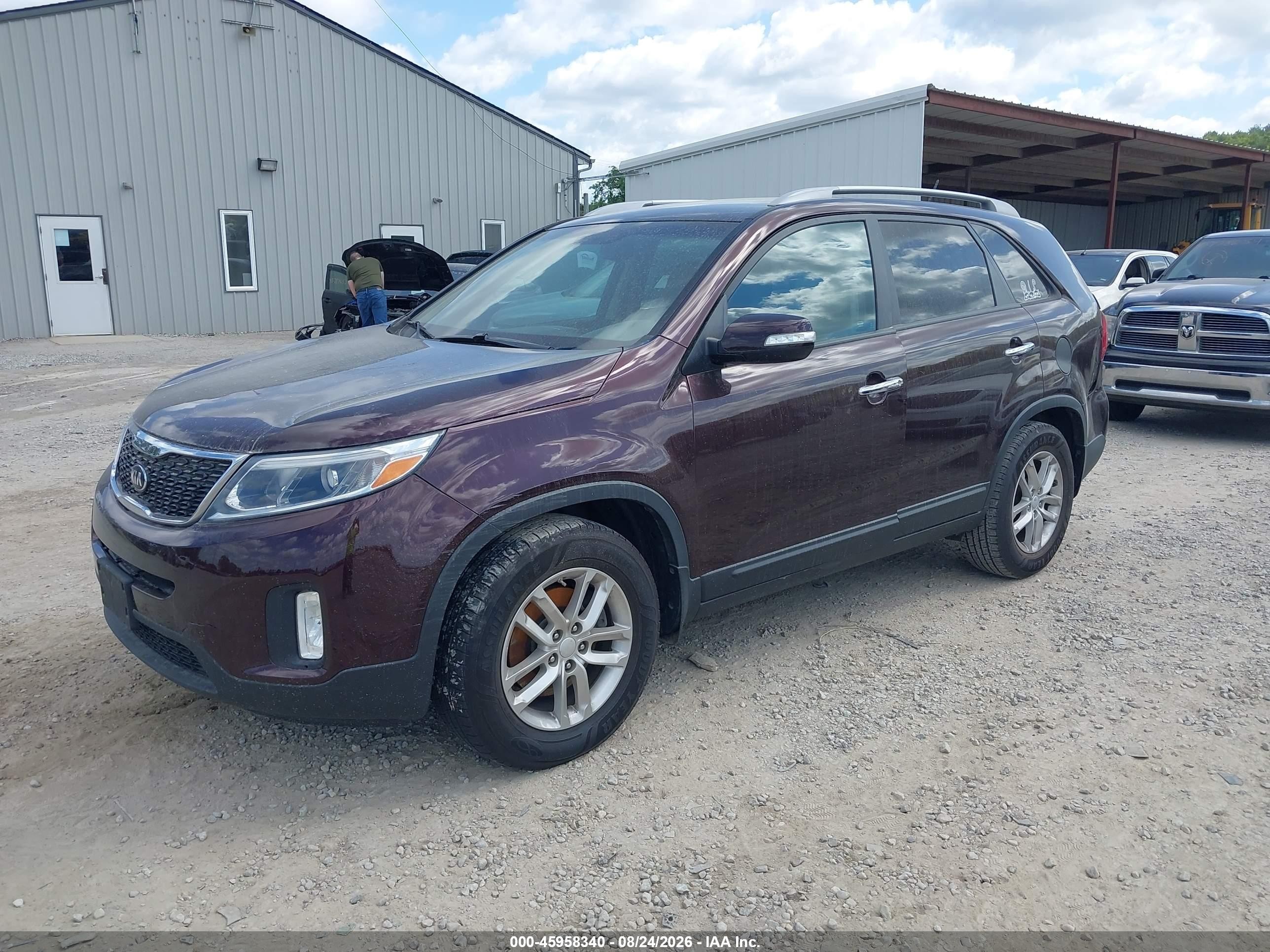 2015 Kia Sorento Lx Темно-бордовый vin: 5XYKT4A65FG598325