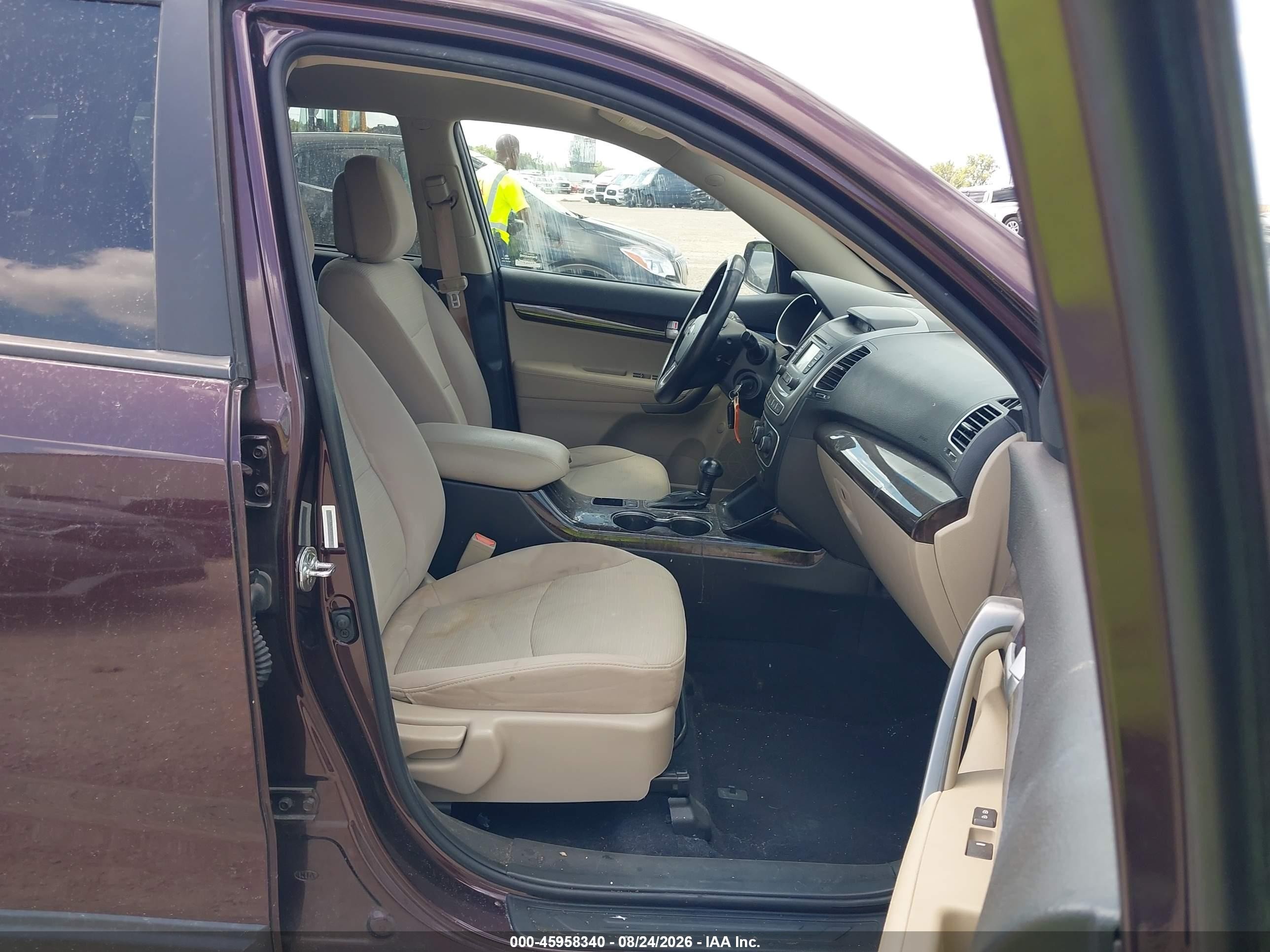 2015 Kia Sorento Lx Темно-бордовый vin: 5XYKT4A65FG598325