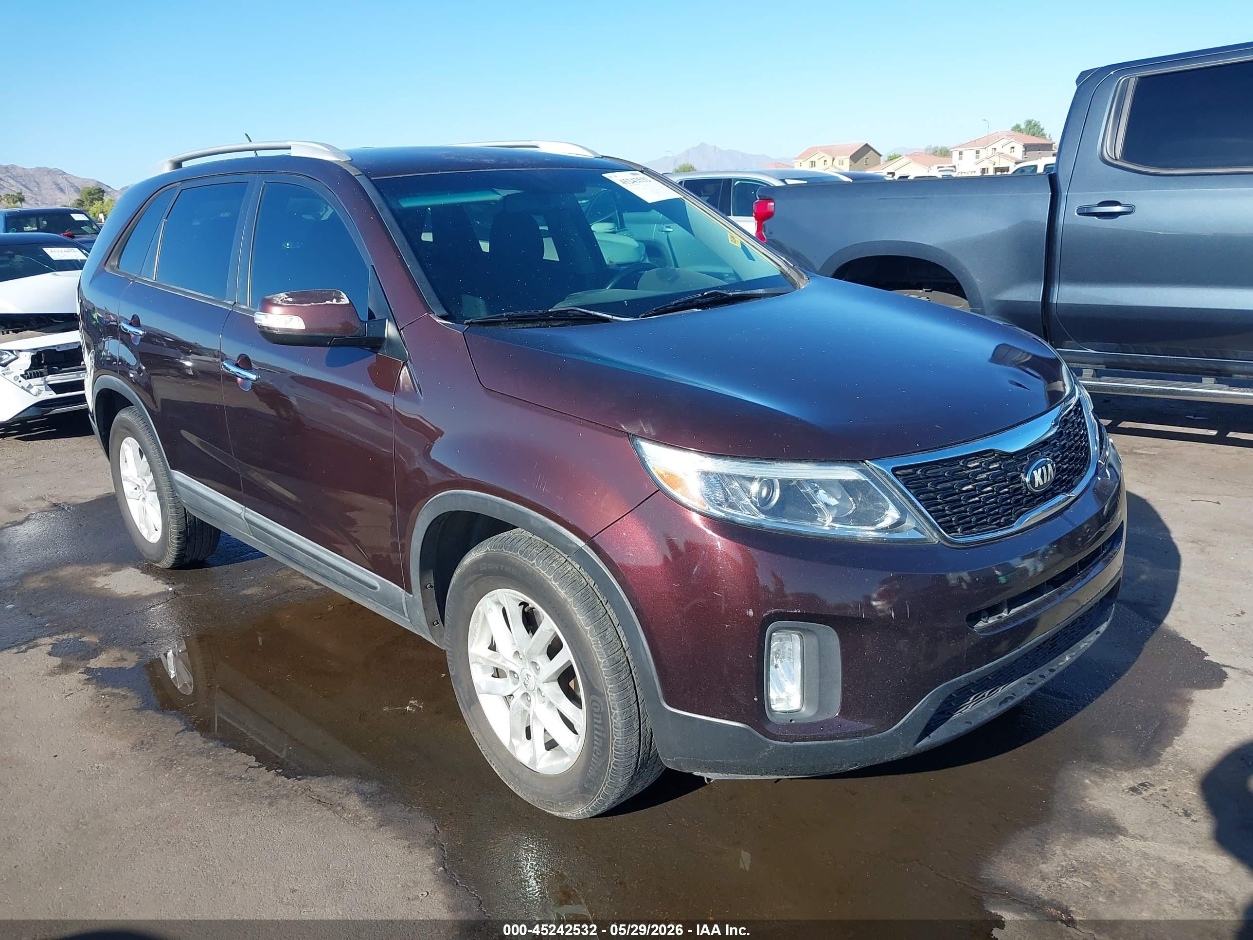 2015 Kia Sorento Lx Maroon vin: 5XYKT4A65FG635891