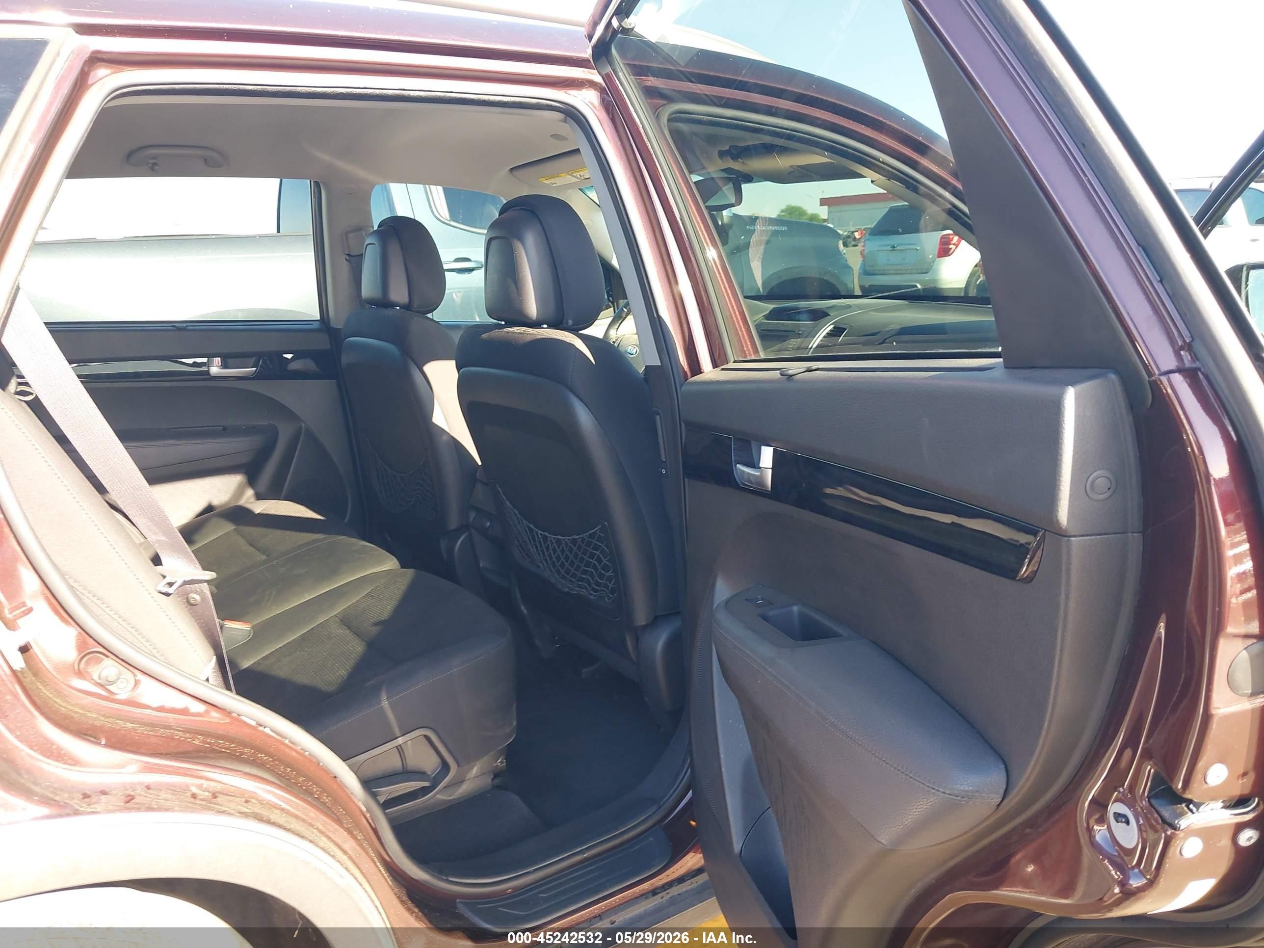 2015 Kia Sorento Lx Maroon vin: 5XYKT4A65FG635891