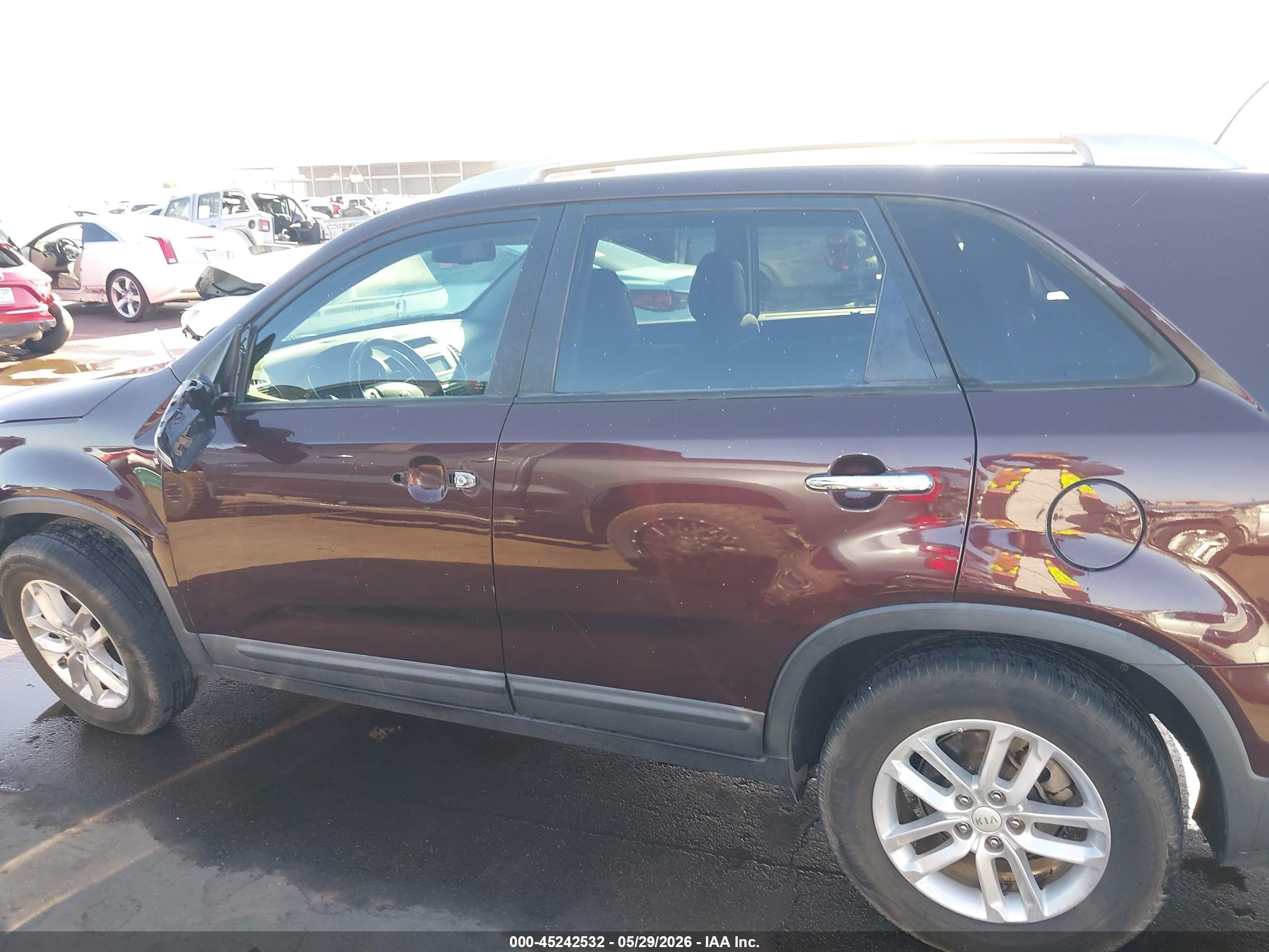 2015 Kia Sorento Lx Maroon vin: 5XYKT4A65FG635891