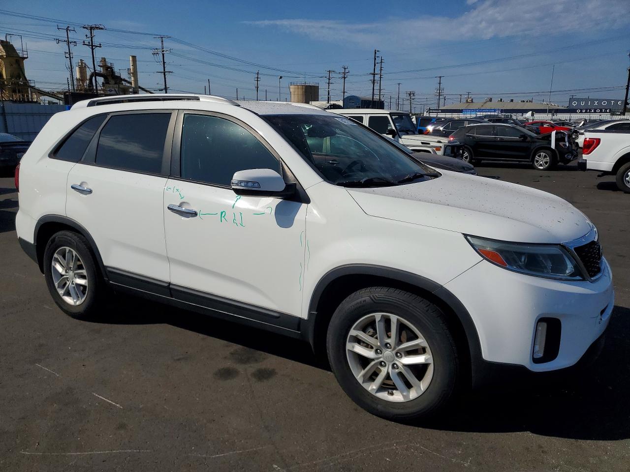2015 Kia Sorento Lx White vin: 5XYKT4A65FG644817