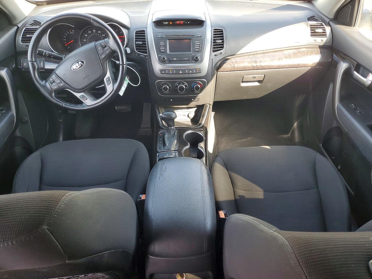 2015 Kia Sorento Lx White vin: 5XYKT4A65FG644817